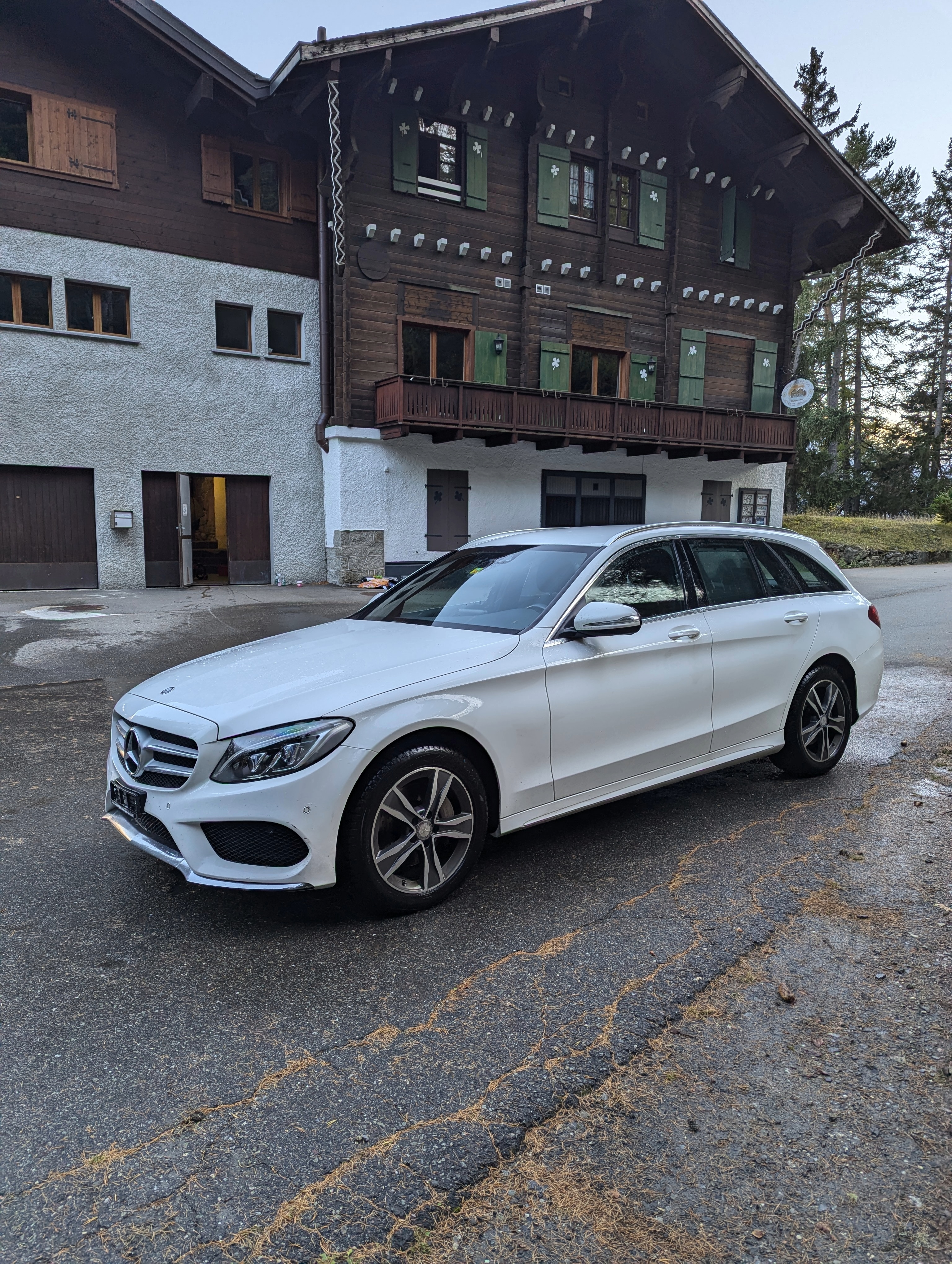 MERCEDES-BENZ C 220 BlueTEC Swiss Star AMG Line 7G-Tronic