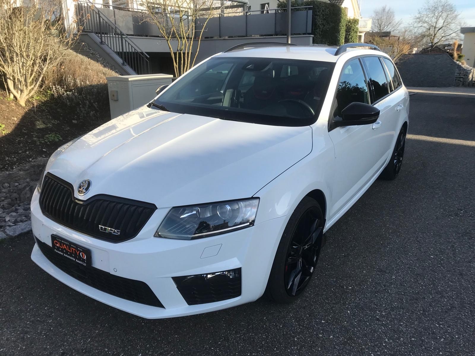 SKODA Octavia Combi 2.0 TSI RS 230 DSG