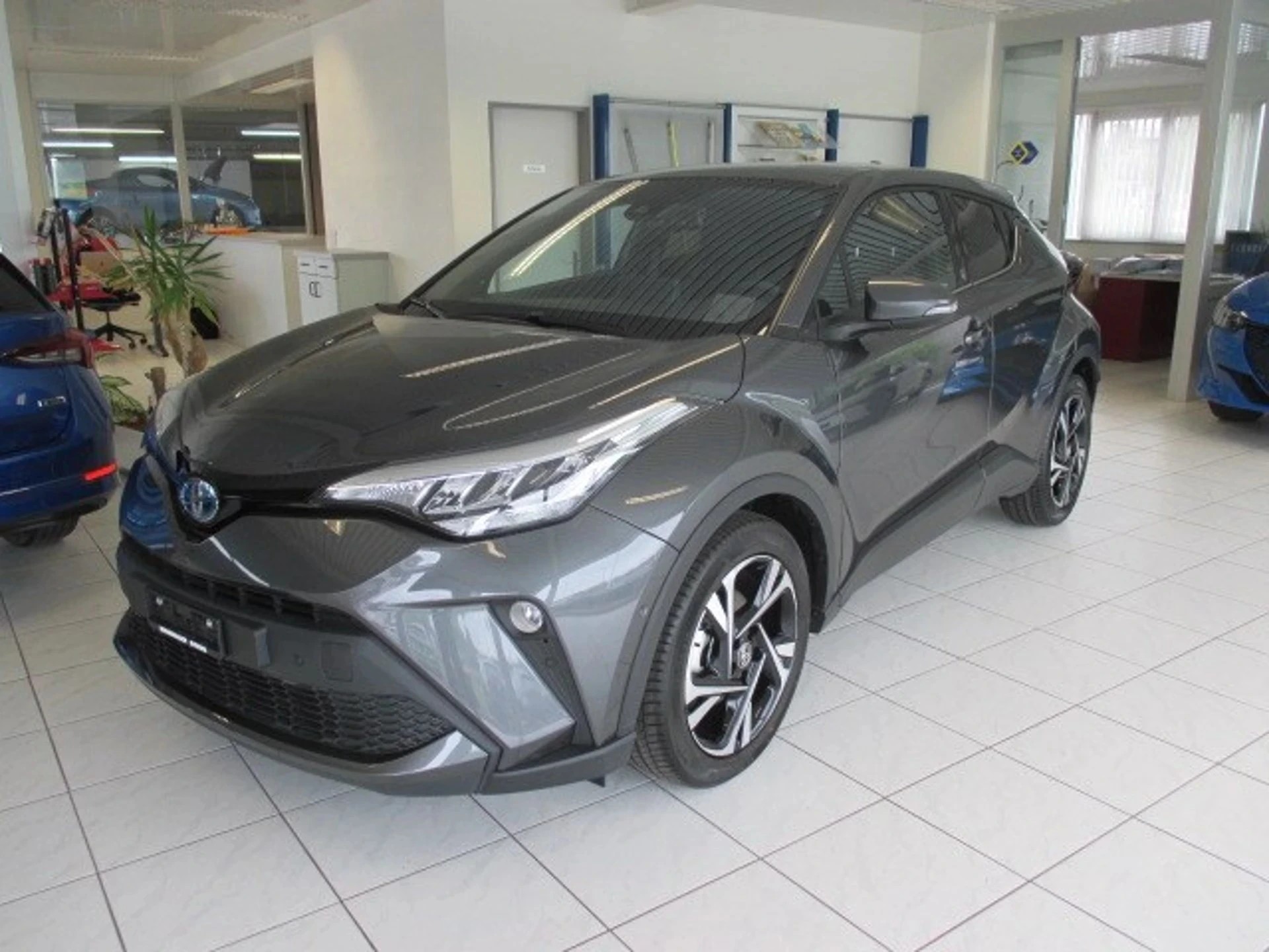 TOYOTA C-HR 2.0 HSD CVT Trend