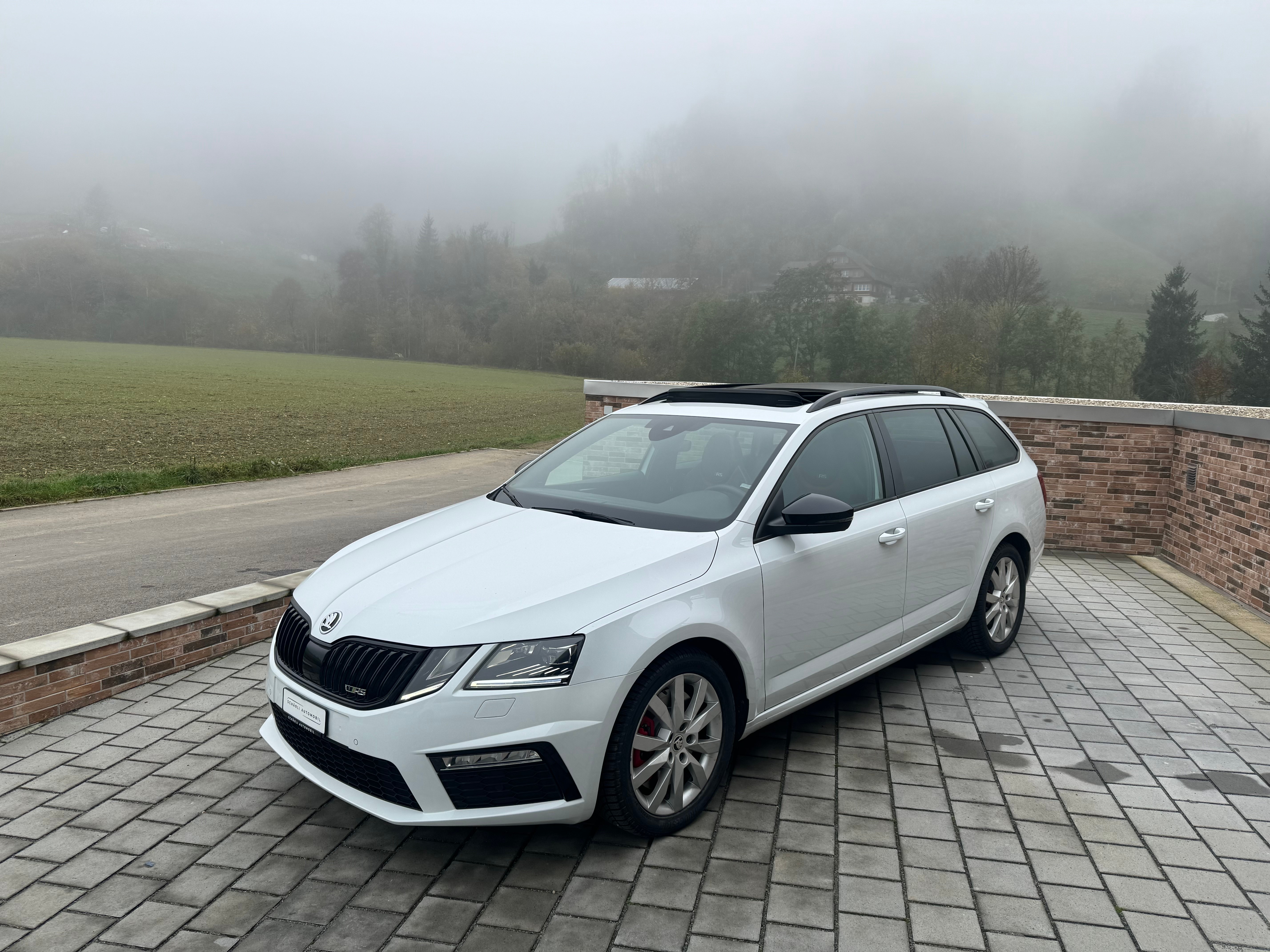 SKODA Octavia Combi 2.0 TSI RS DSG