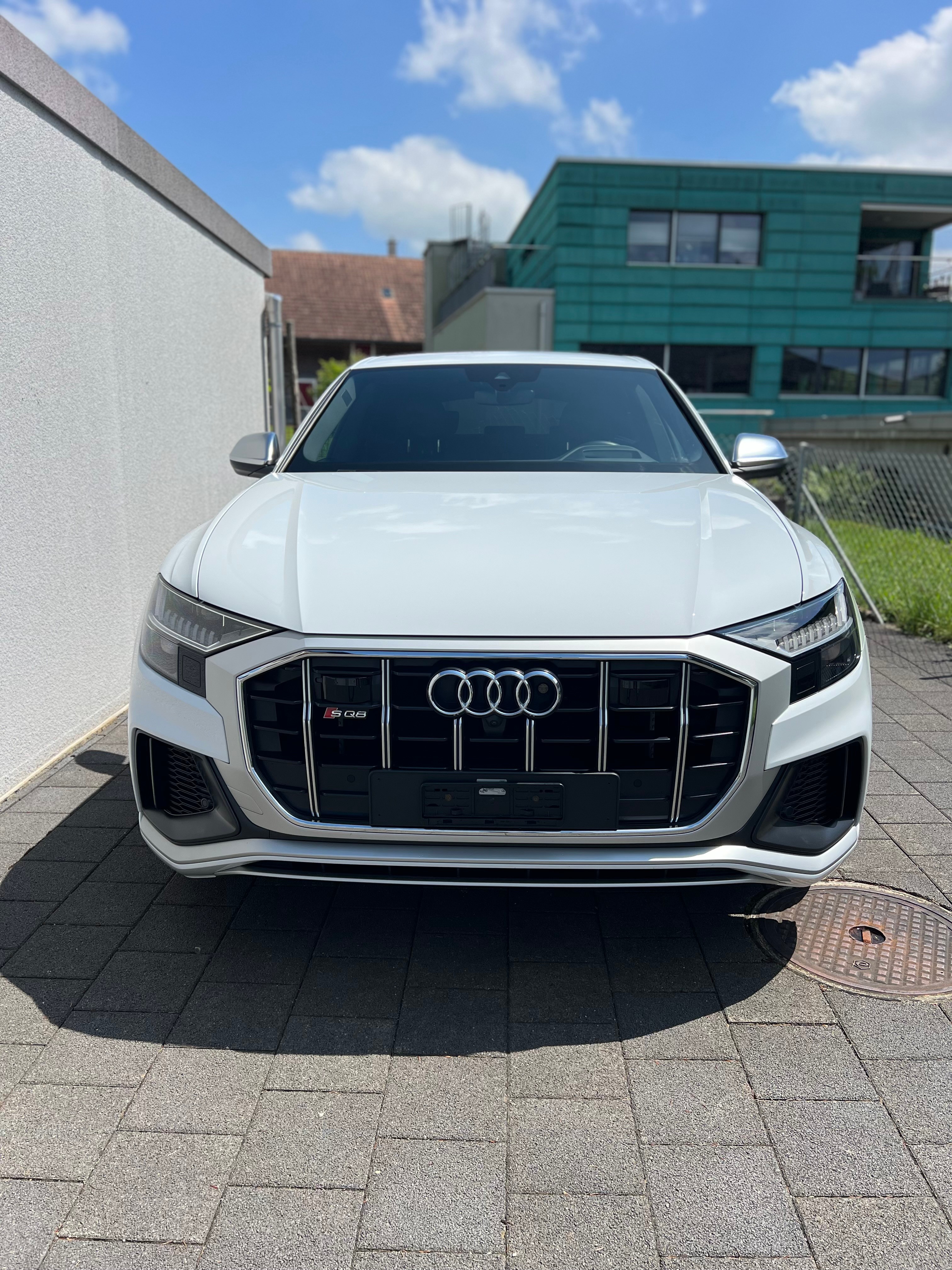 AUDI SQ8 TFSI quattro tiptronic