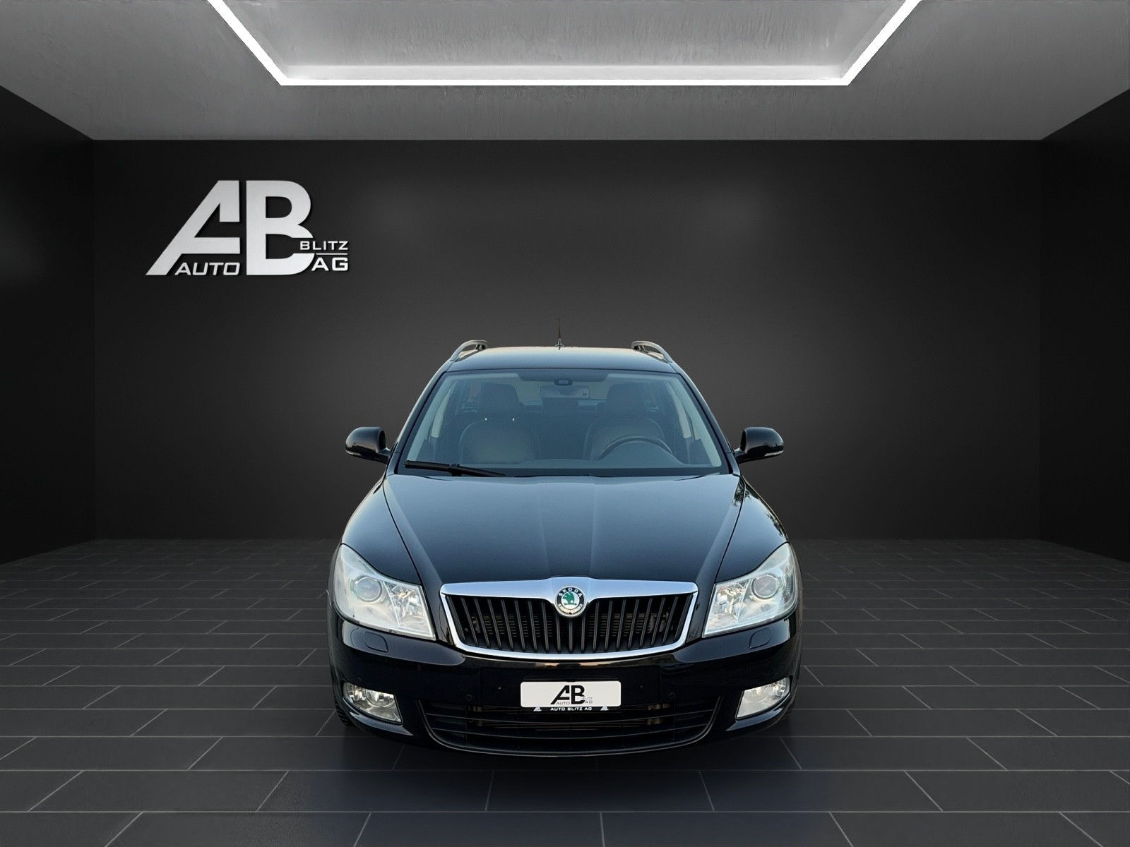 SKODA Octavia Combi 2.0 TDI Laurin & Klement 4x4 DSG