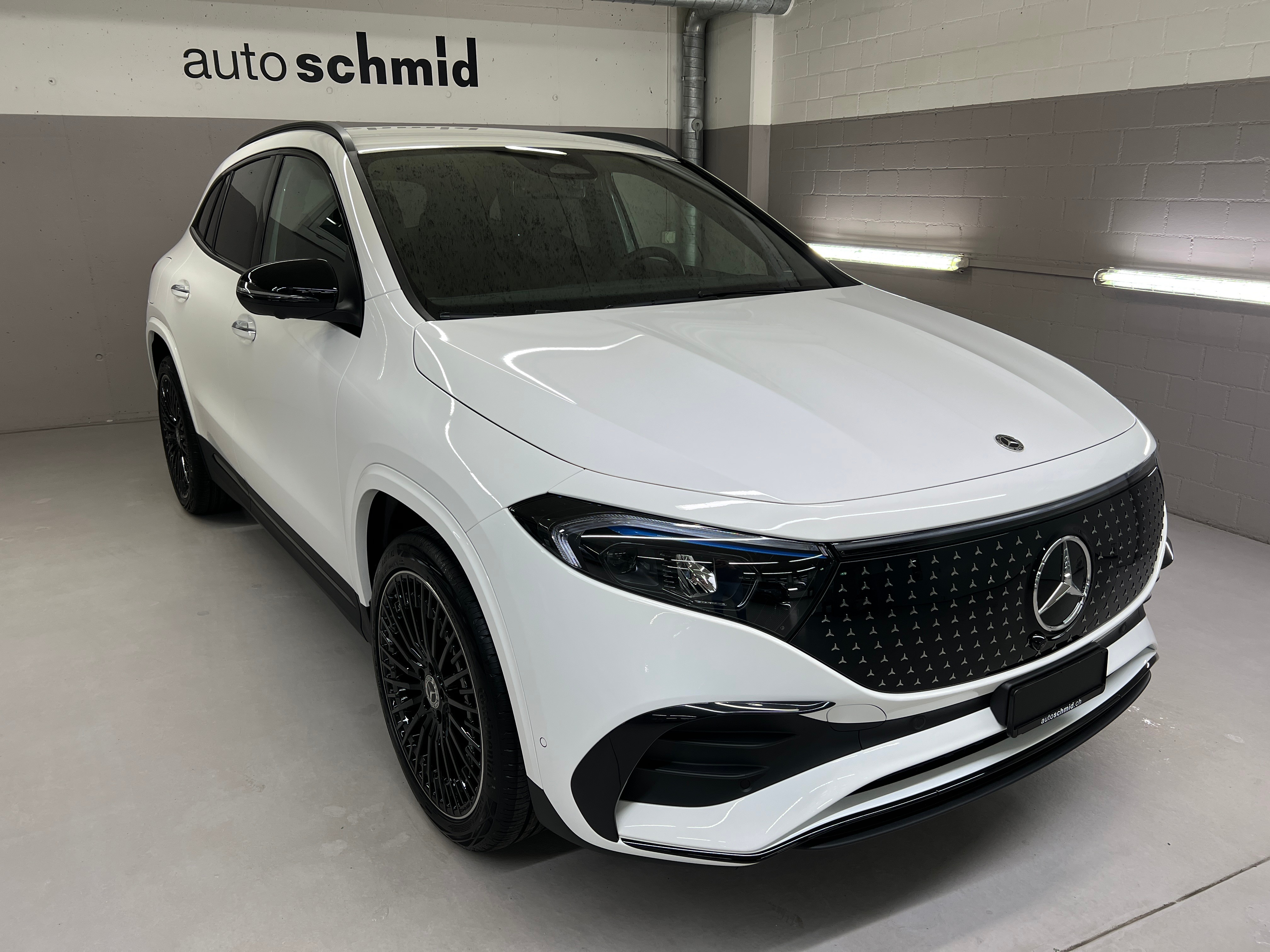 MERCEDES-BENZ EQA 350 66,5 kWh 4Matic Swiss Star