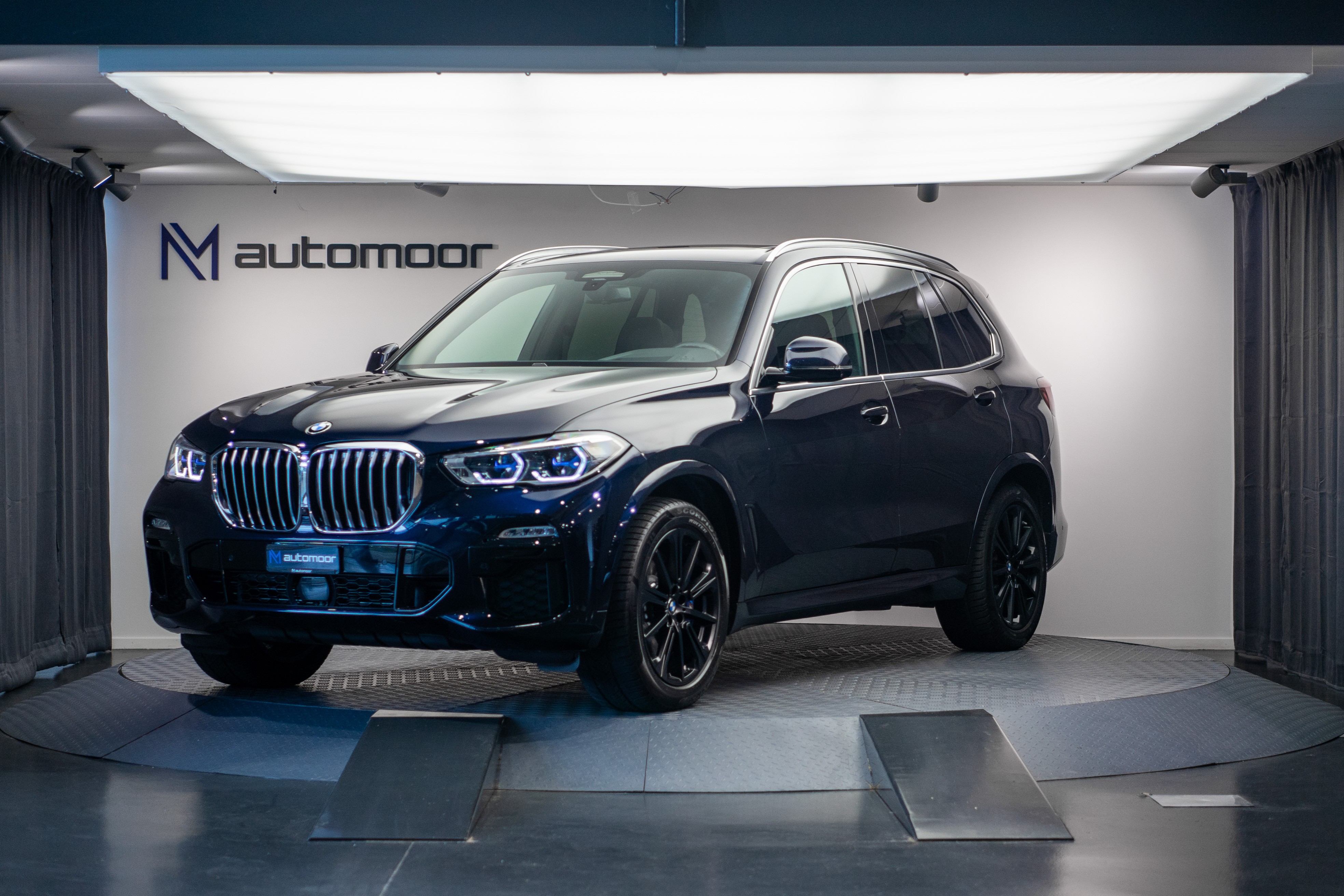 BMW X5 xDrive 40i Steptronic *CH-Fahrzeug* *Panoramadach Sky Lounge* *AHK*