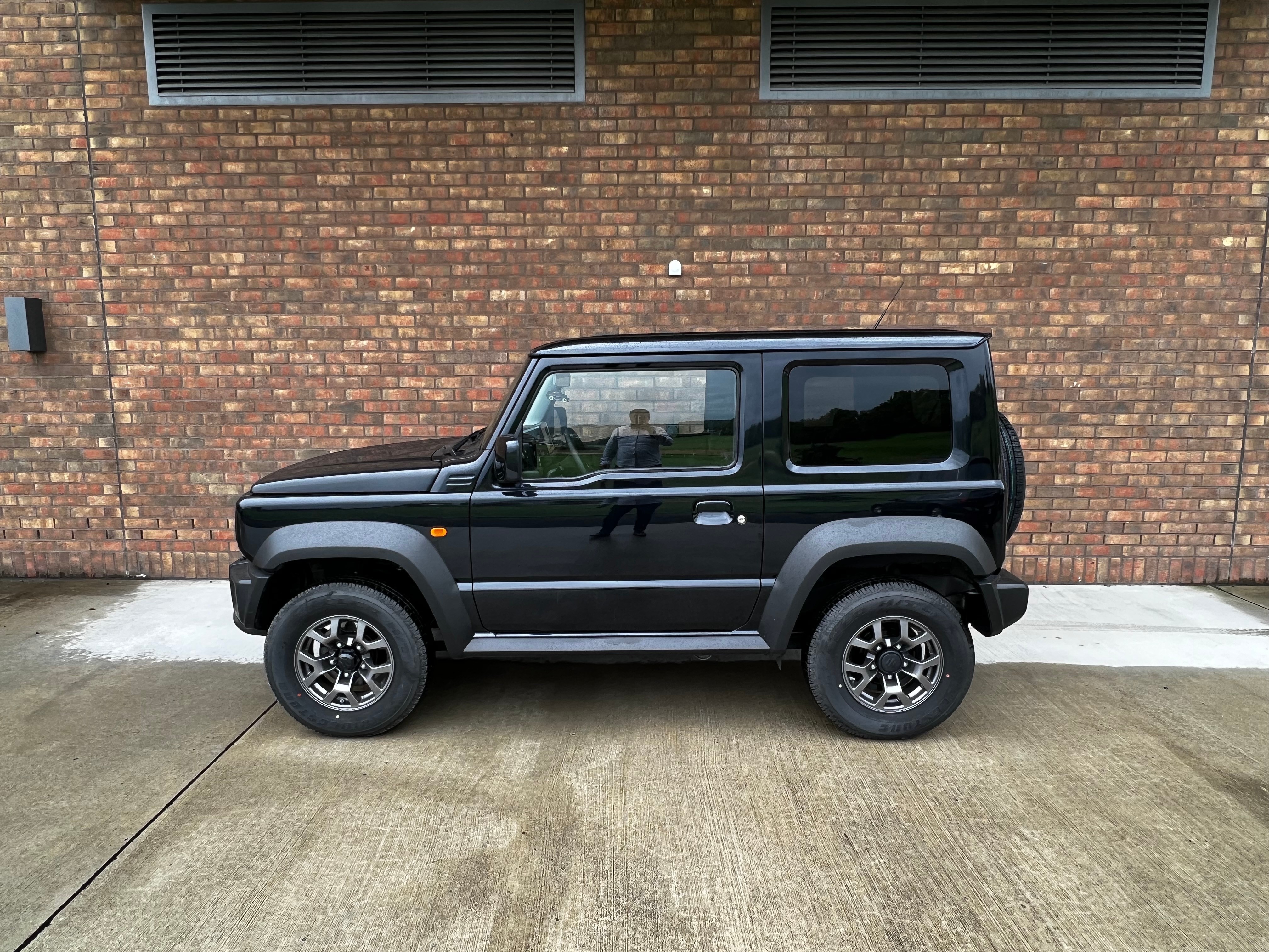 SUZUKI Jimny 1.5 Compact+ 4x4 Automat | 4-Plätzer