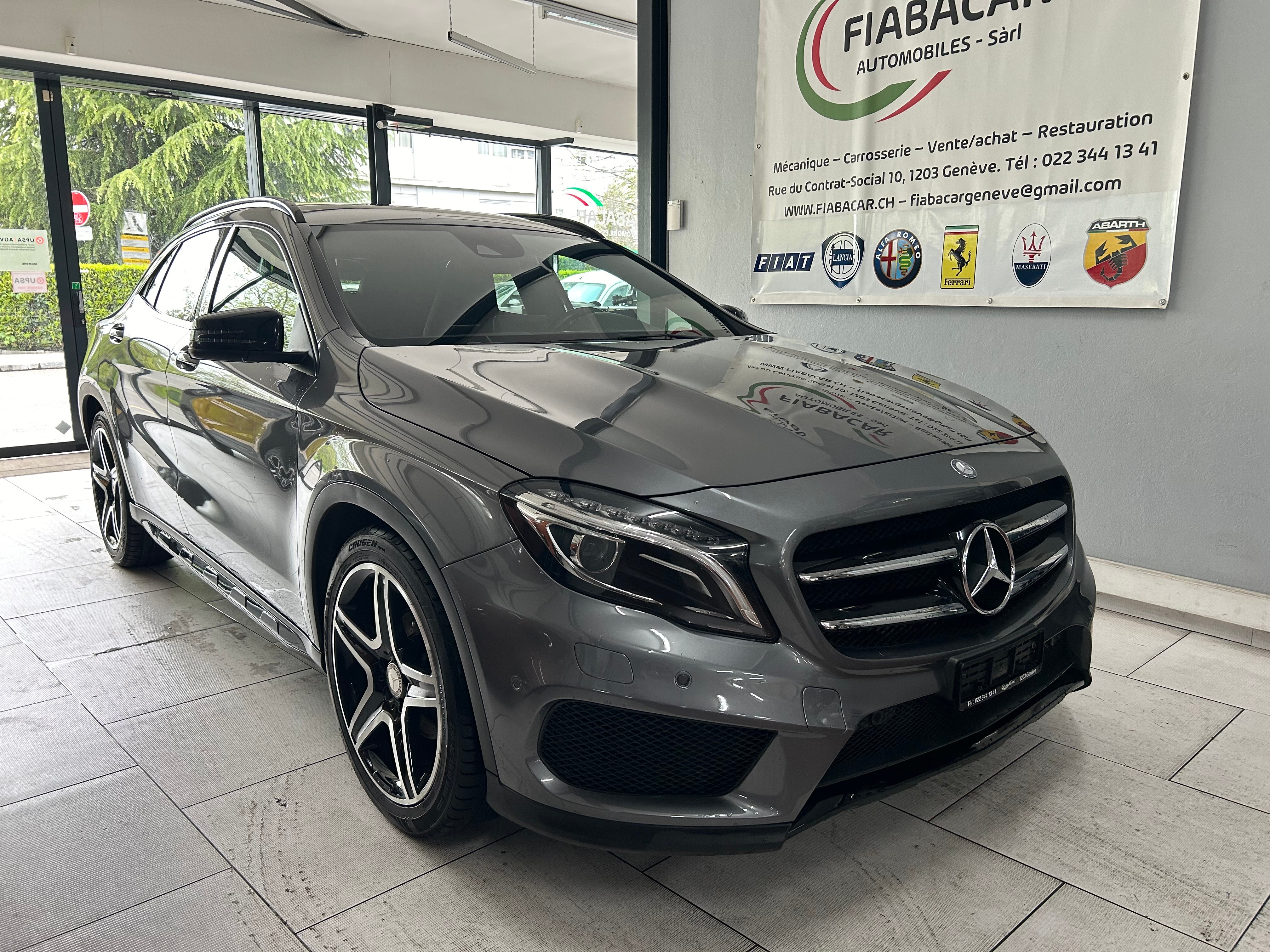 MERCEDES-BENZ GLA 200 AMG Line 7G-DCT