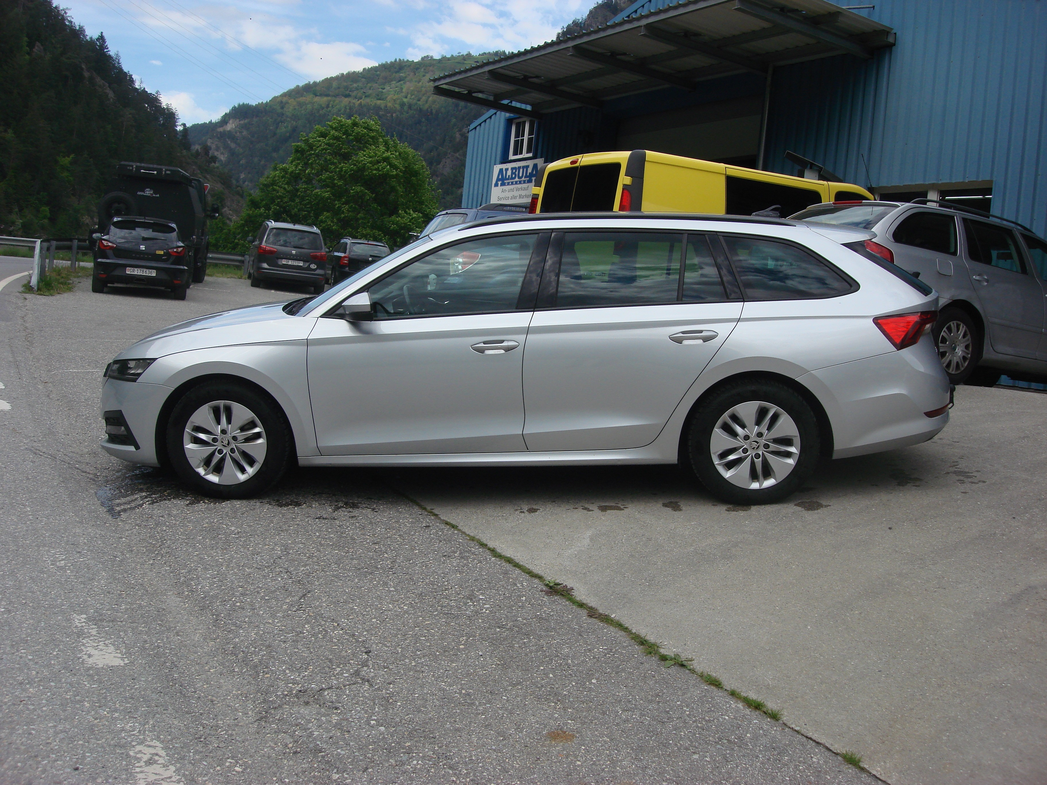 SKODA Octavia Combi 2.0 TDI DSG Ambition 4x4