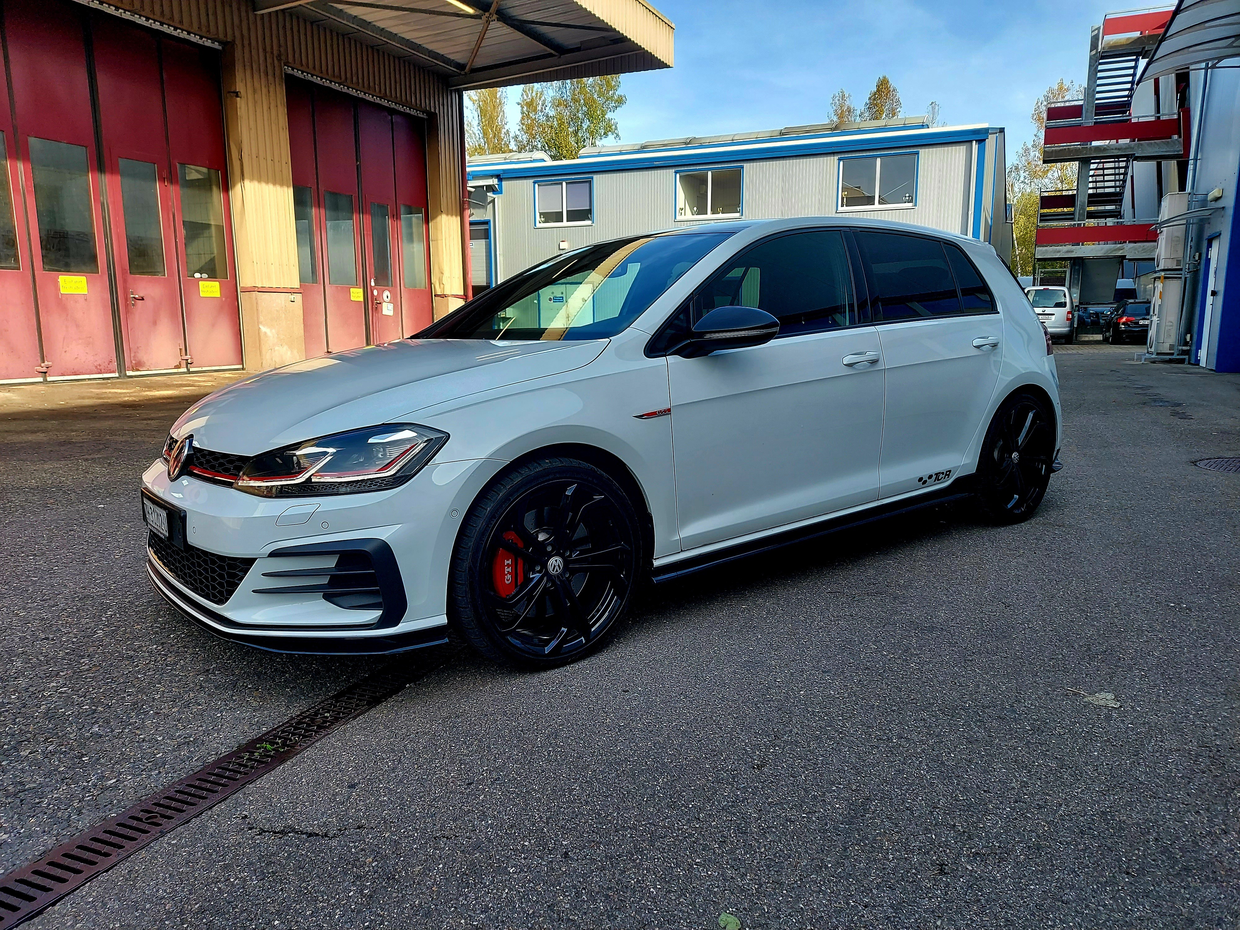 VW Golf 2.0 TSI GTI TCR DSG