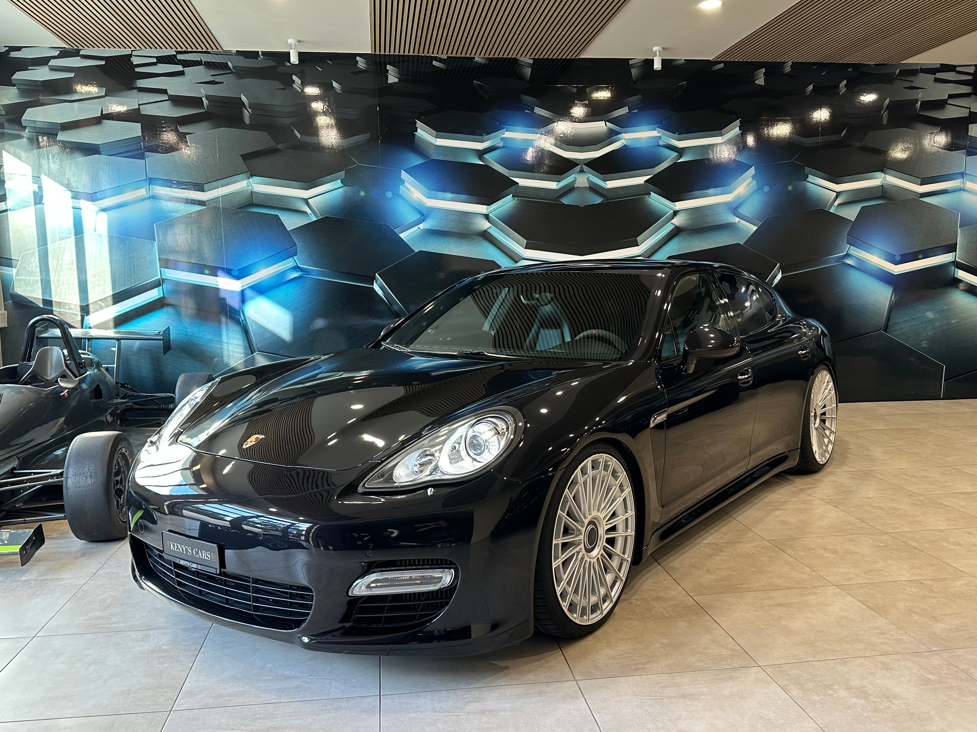 PORSCHE Panamera Turbo 4.8 PDK