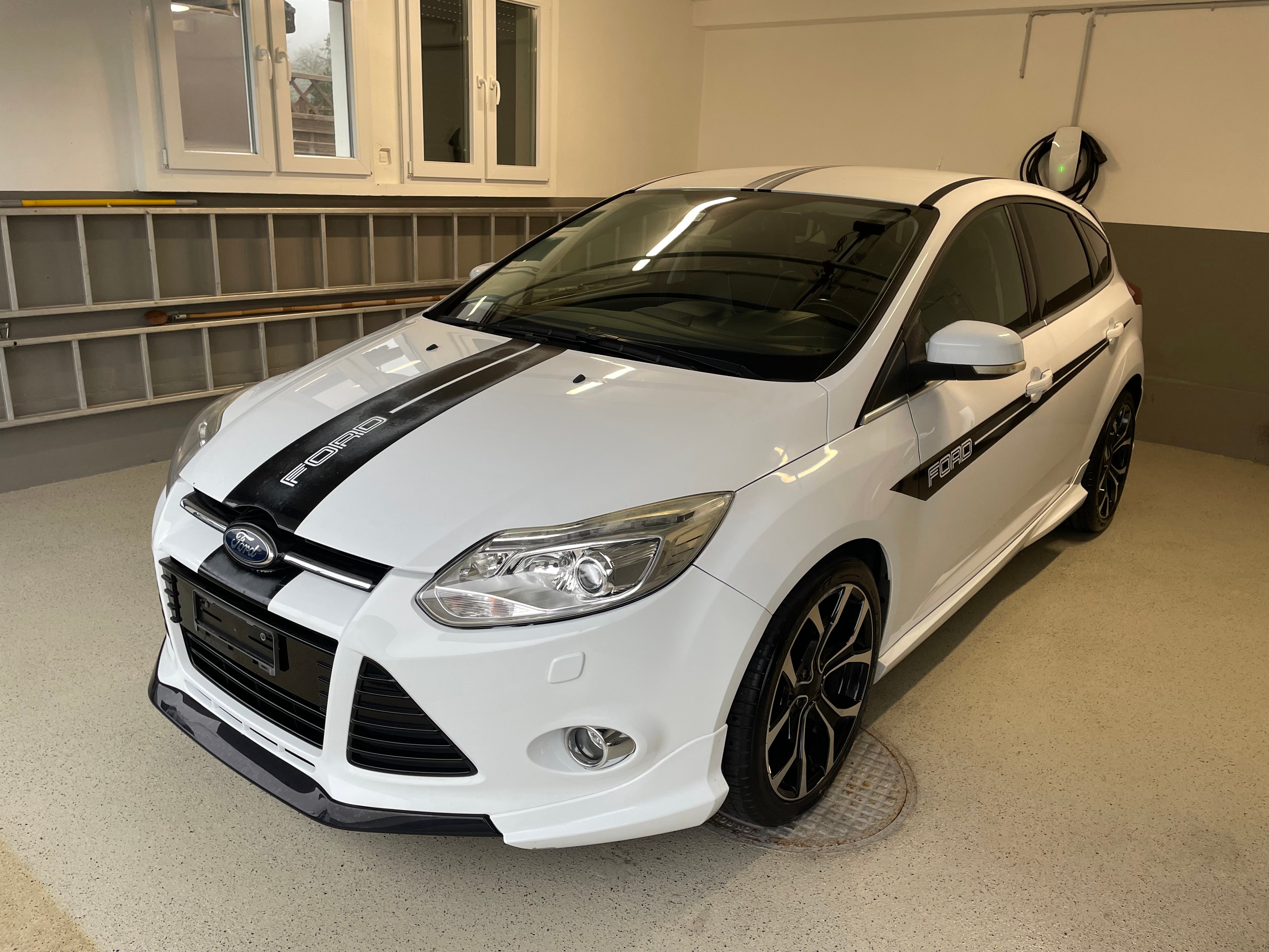 FORD Focus 1.6 SCTi Titanium