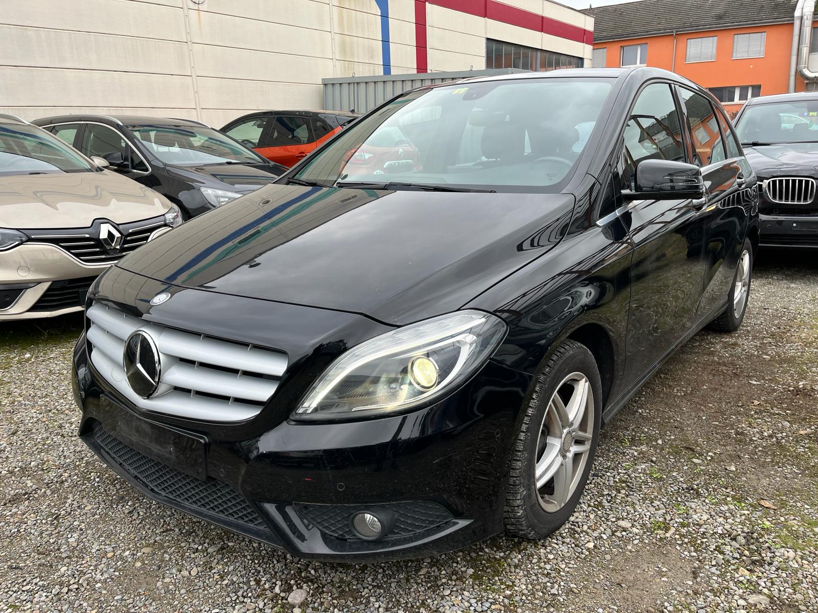 MERCEDES-BENZ B 200 7G-DCT