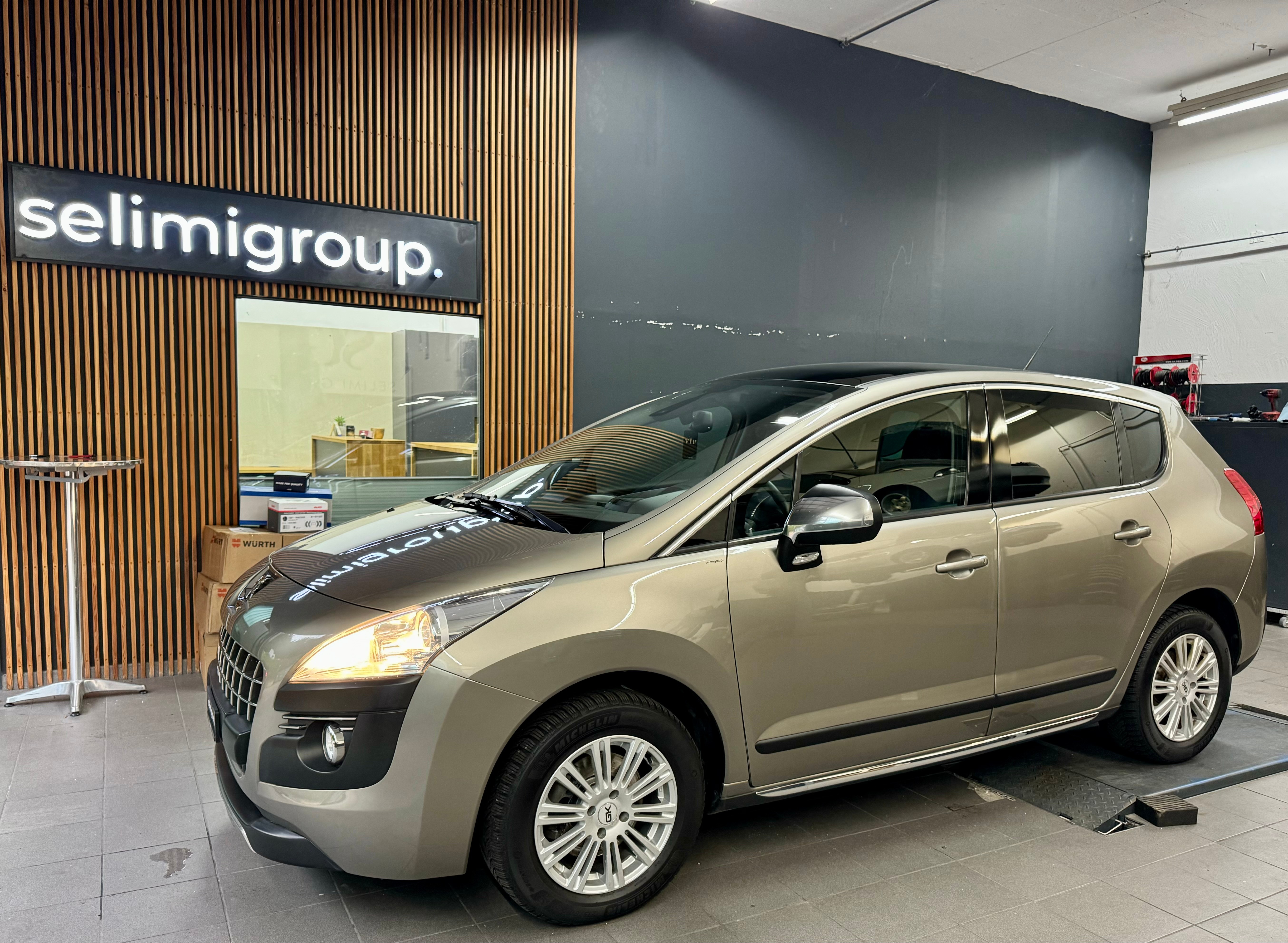 PEUGEOT 3008 1.6 16V T Allure Tiptronic