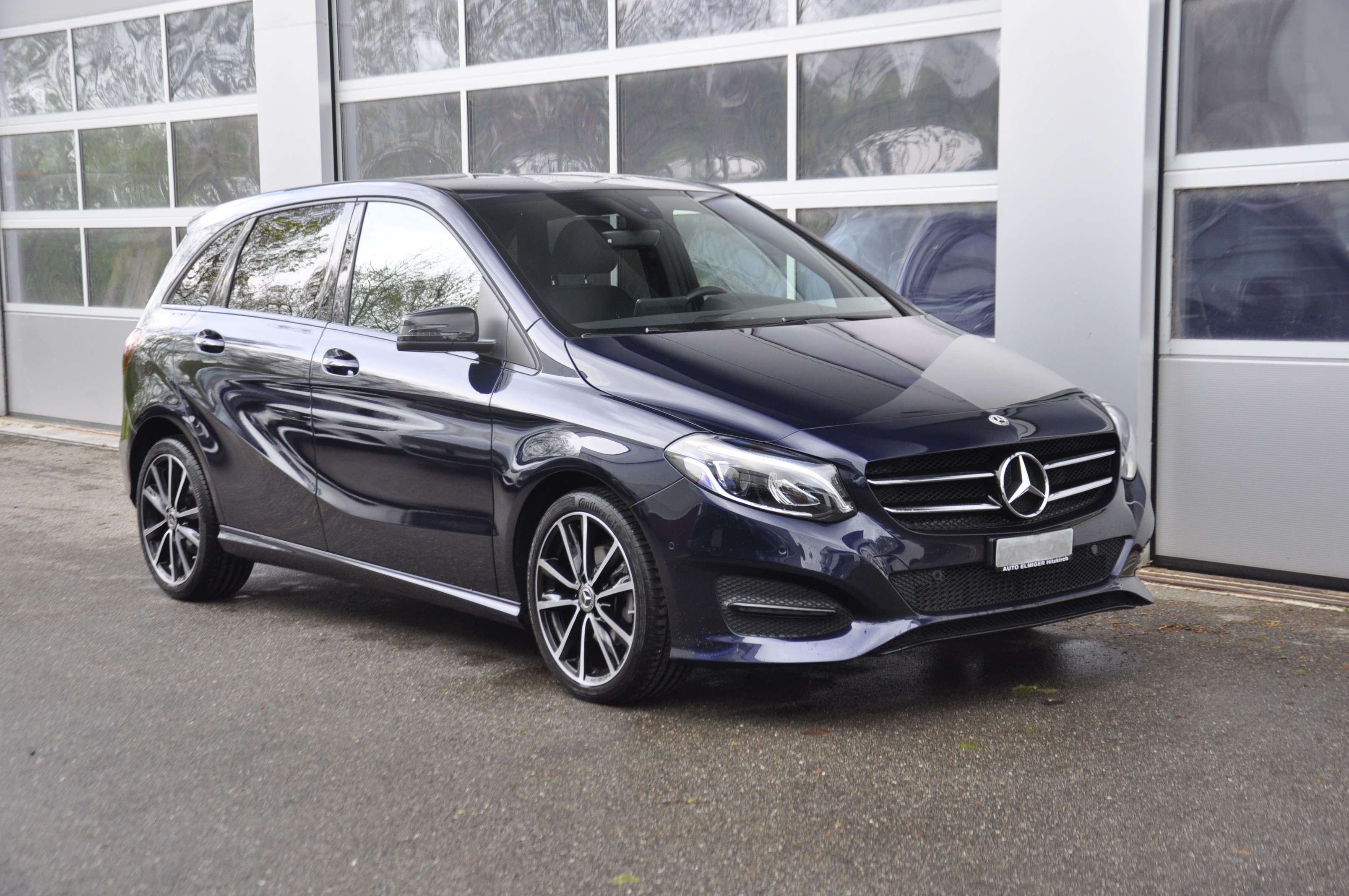 MERCEDES-BENZ B 200 Night Star 7G-DCT