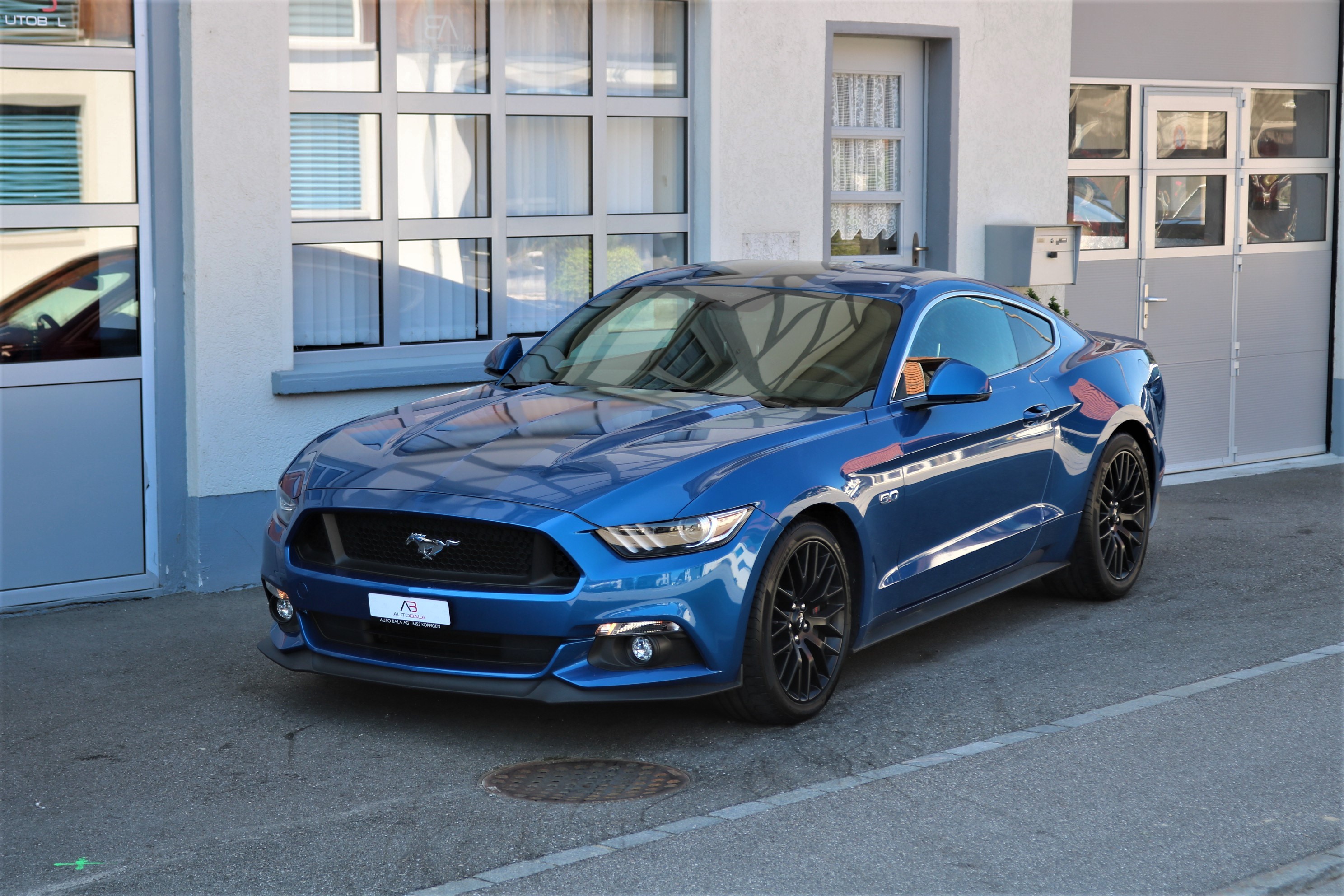 FORD Mustang Fastback 5.0 V8 GT Black Shad Edition Automat