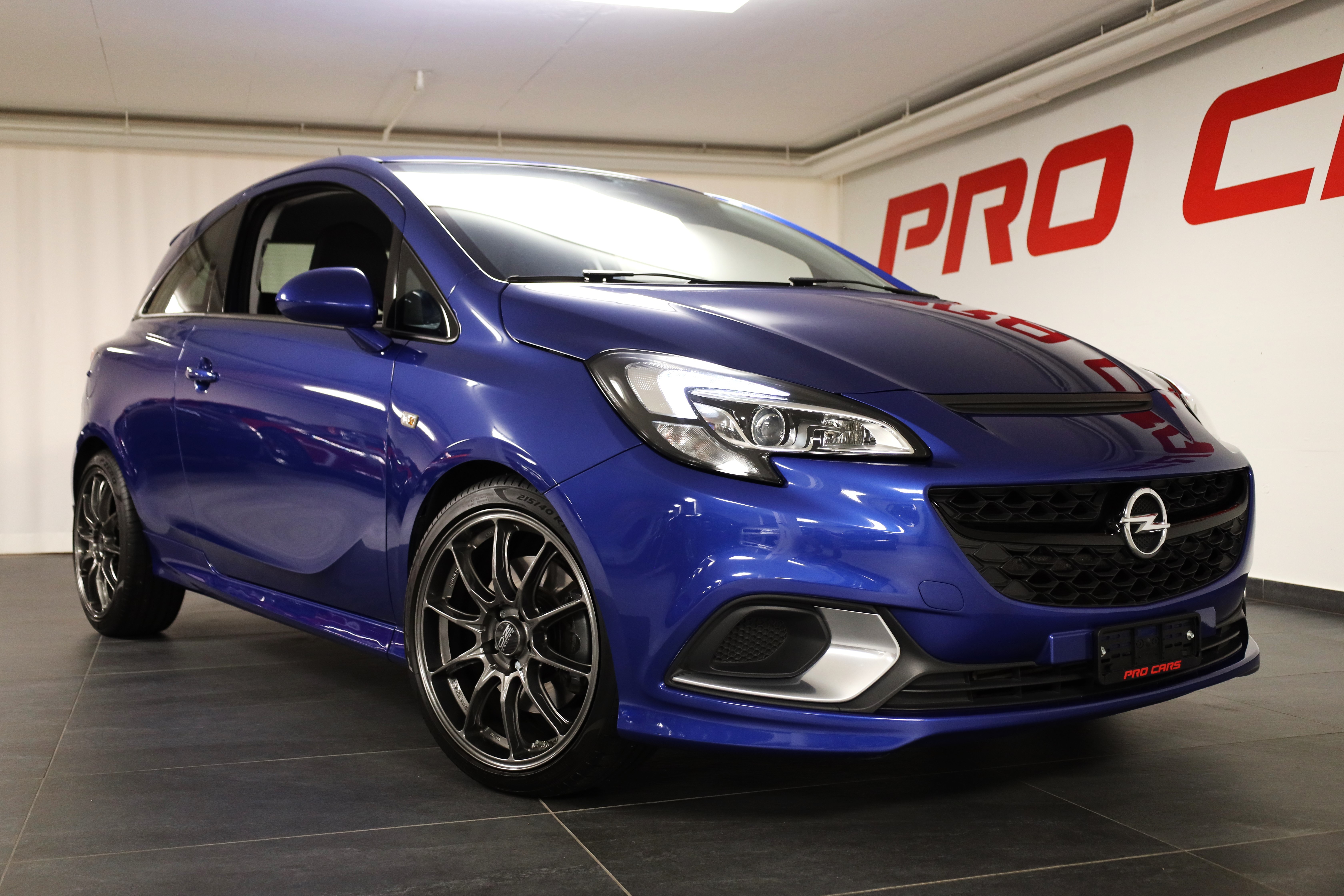 OPEL Corsa 1.6 Turbo OPC