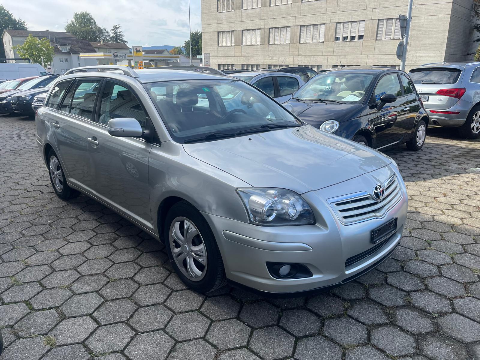 TOYOTA Avensis 2.0 D4 VVT-i Linea Sol Sportswagon