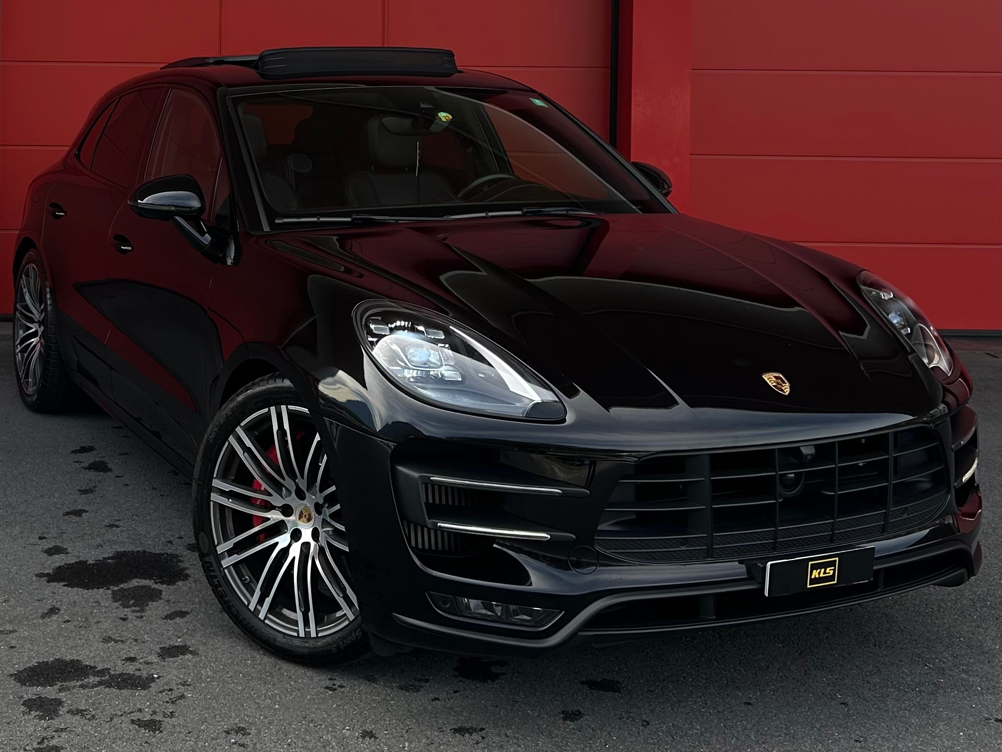 PORSCHE Macan Turbo Performance PDK