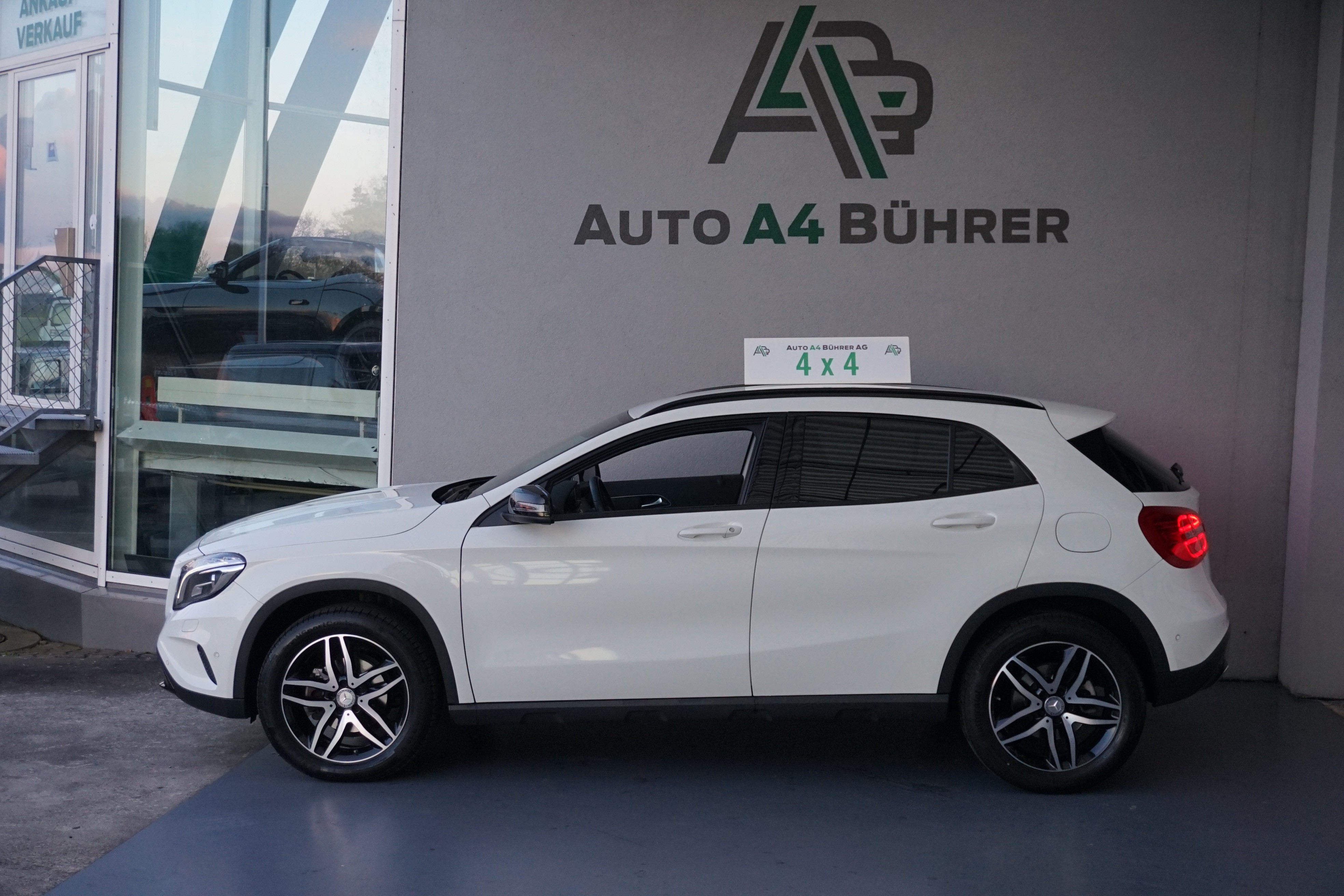 MERCEDES-BENZ GLA 200 CDI SwissUrban 4M