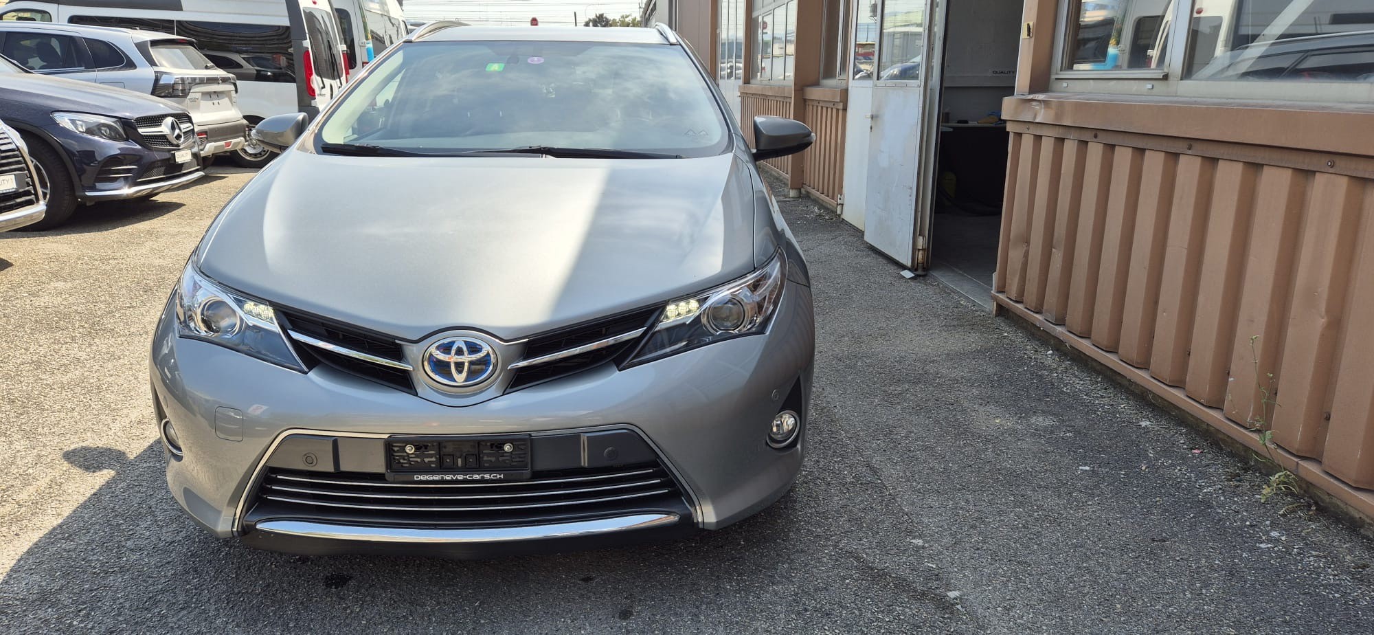 TOYOTA Auris Touring Sports 1.8 16V HSD Linea Sol