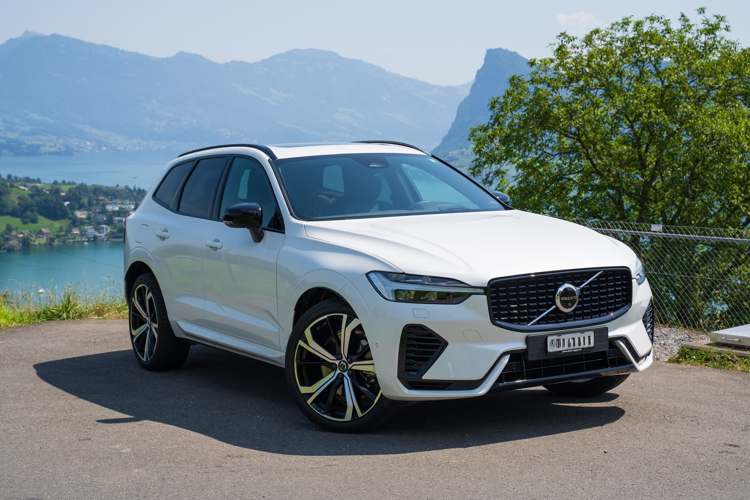 VOLVO XC60 T8 eAWD PluginHybrid R-Design Geartronic