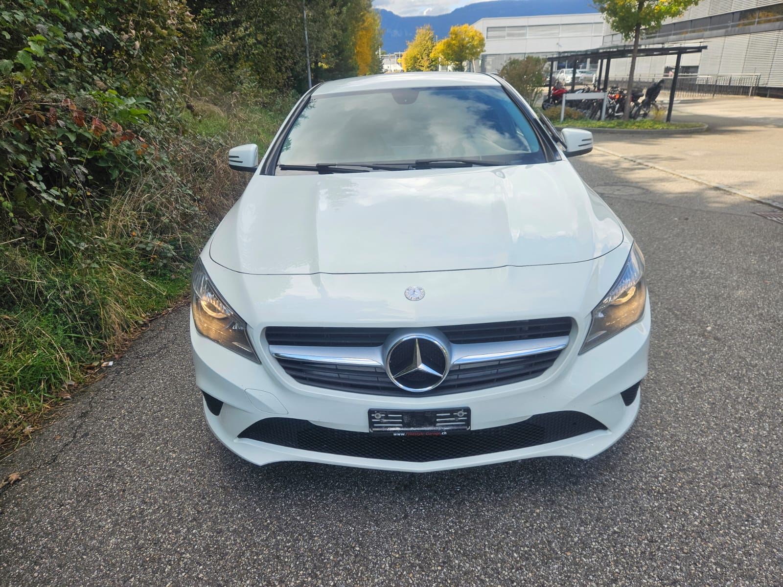 MERCEDES-BENZ CLA 180 7G-DCT