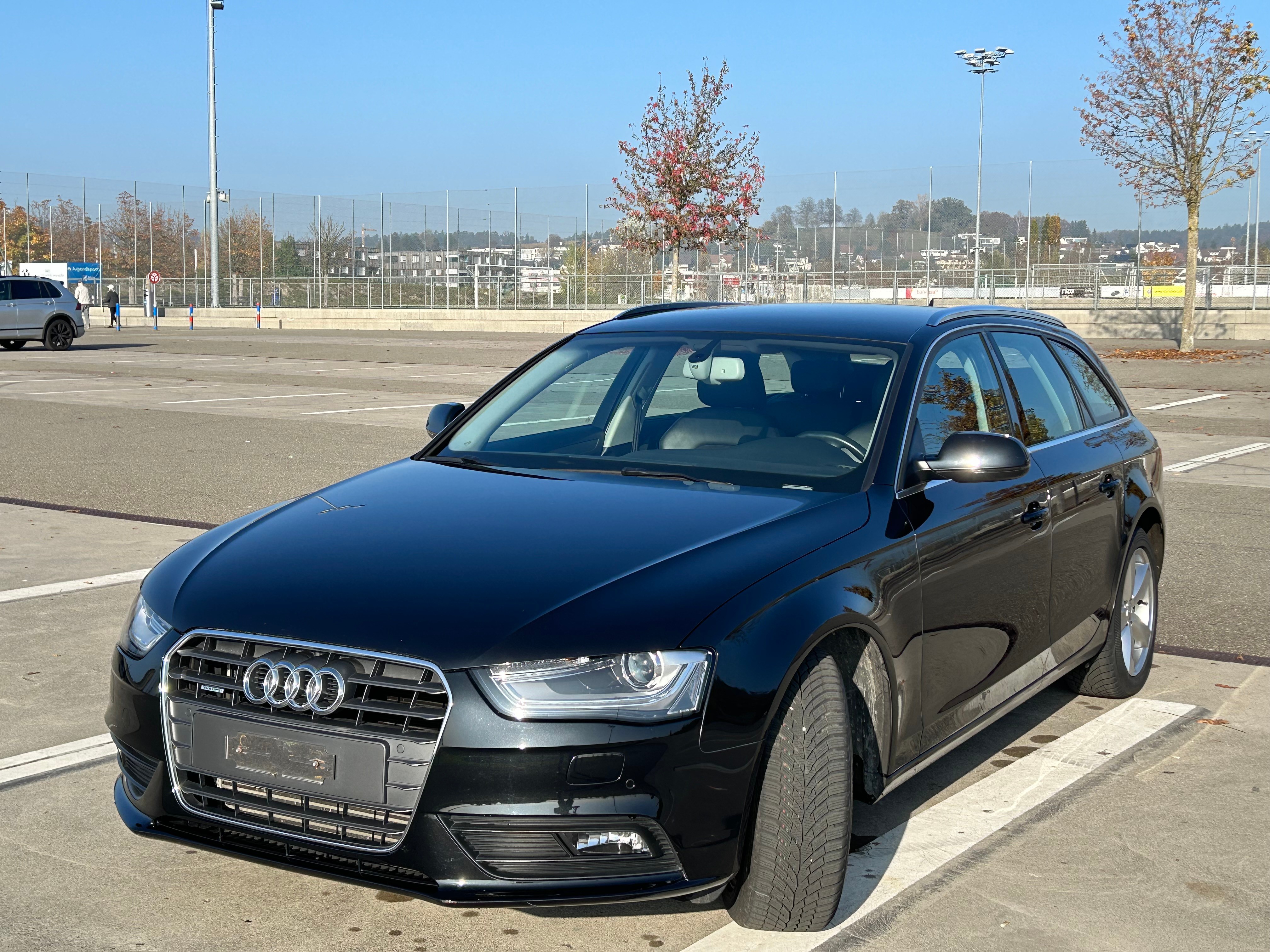 AUDI A4 Avant 2.0 TFSI quattro s-tronic Alufelgen 8fach Alcantara Leder Klima Tempomat