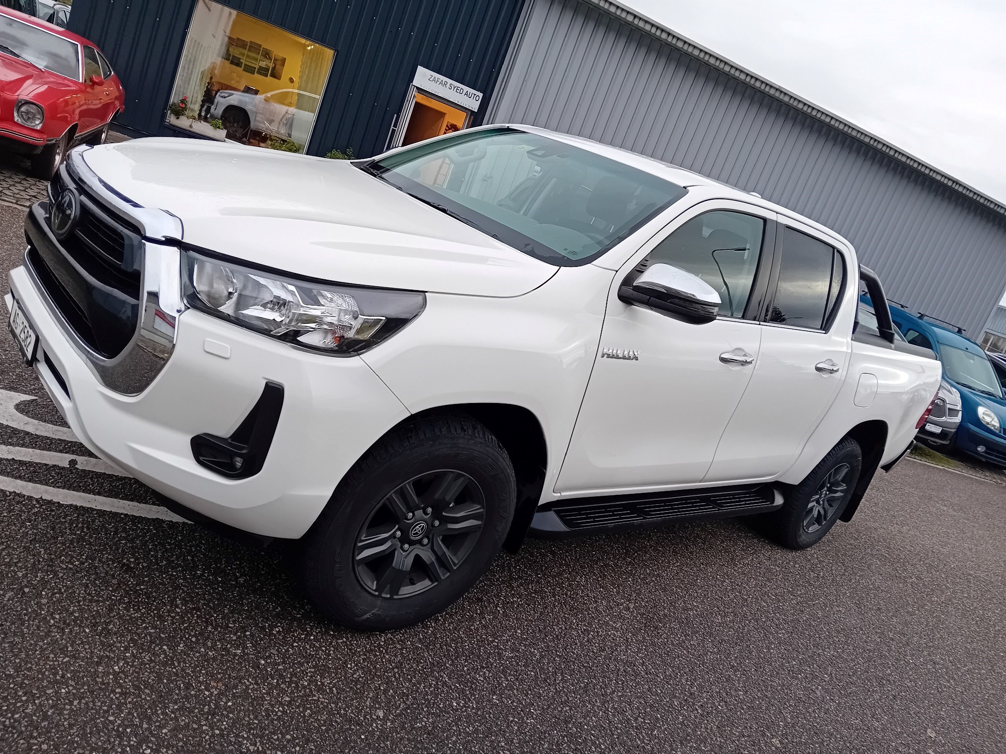 TOYOTA Hilux 2.8D-4D Style Double Cab 4x4 A