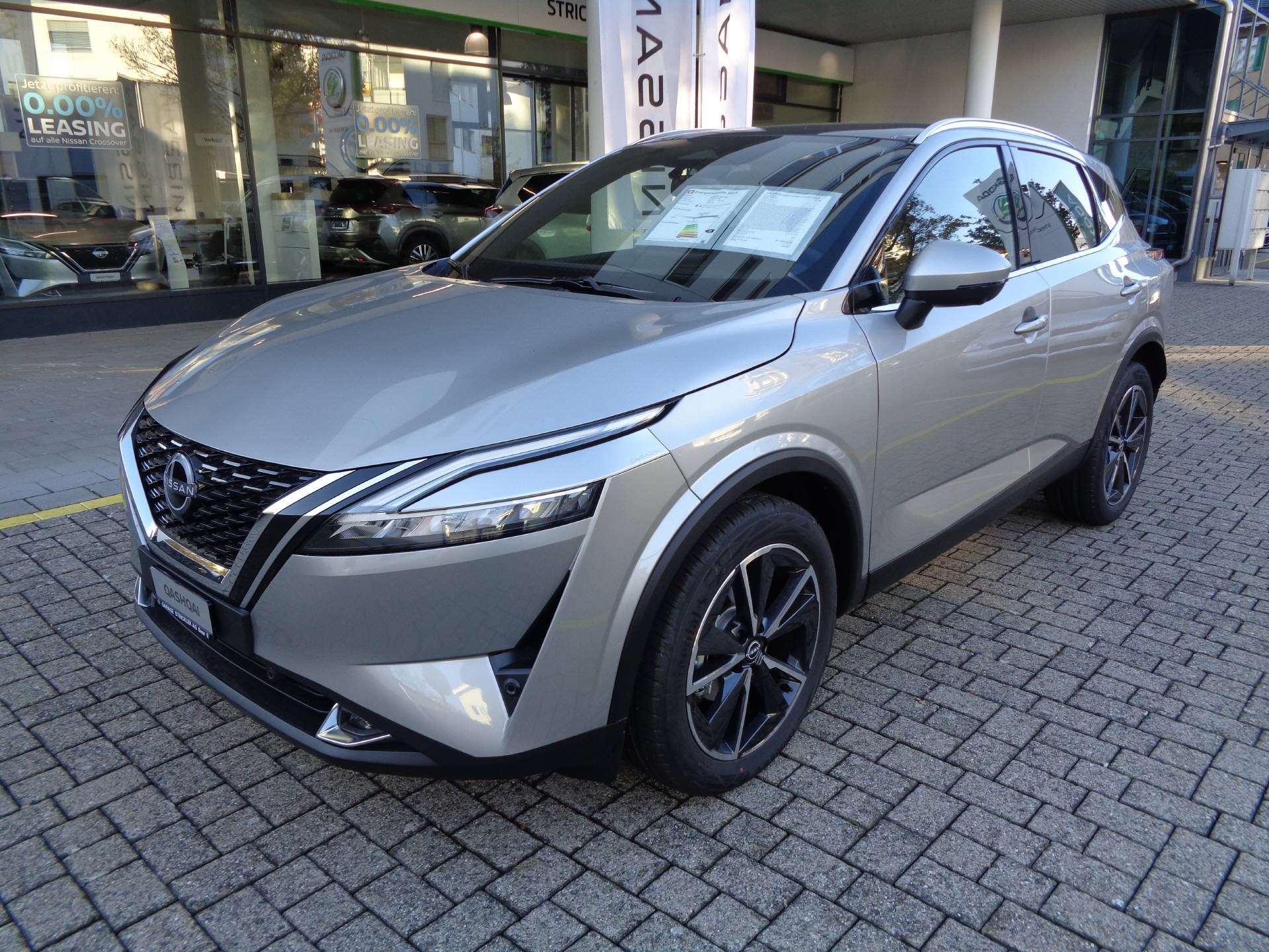 NISSAN Qashqai 1.3 DIG-T 158 Tekna