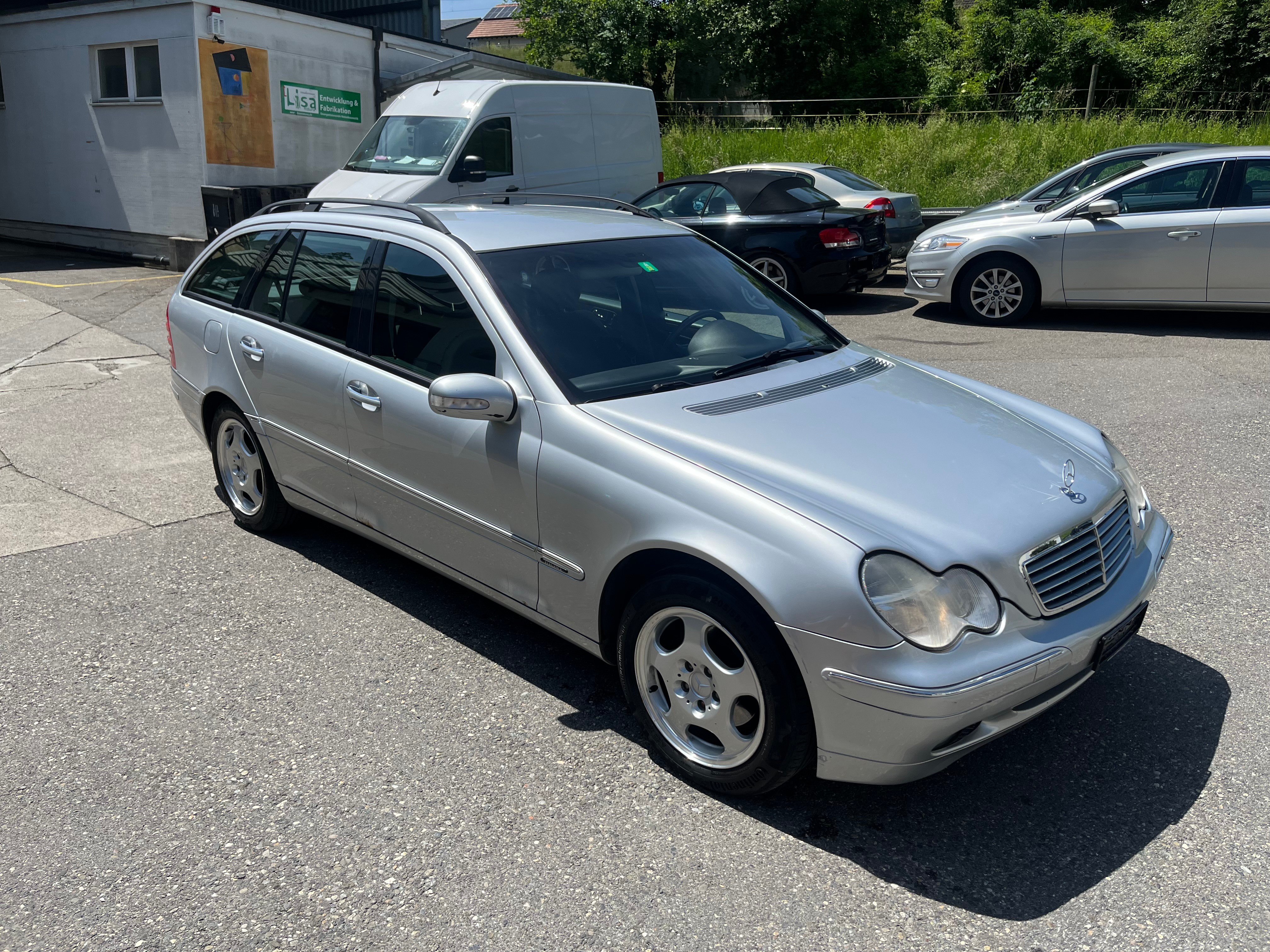 MERCEDES-BENZ C 220