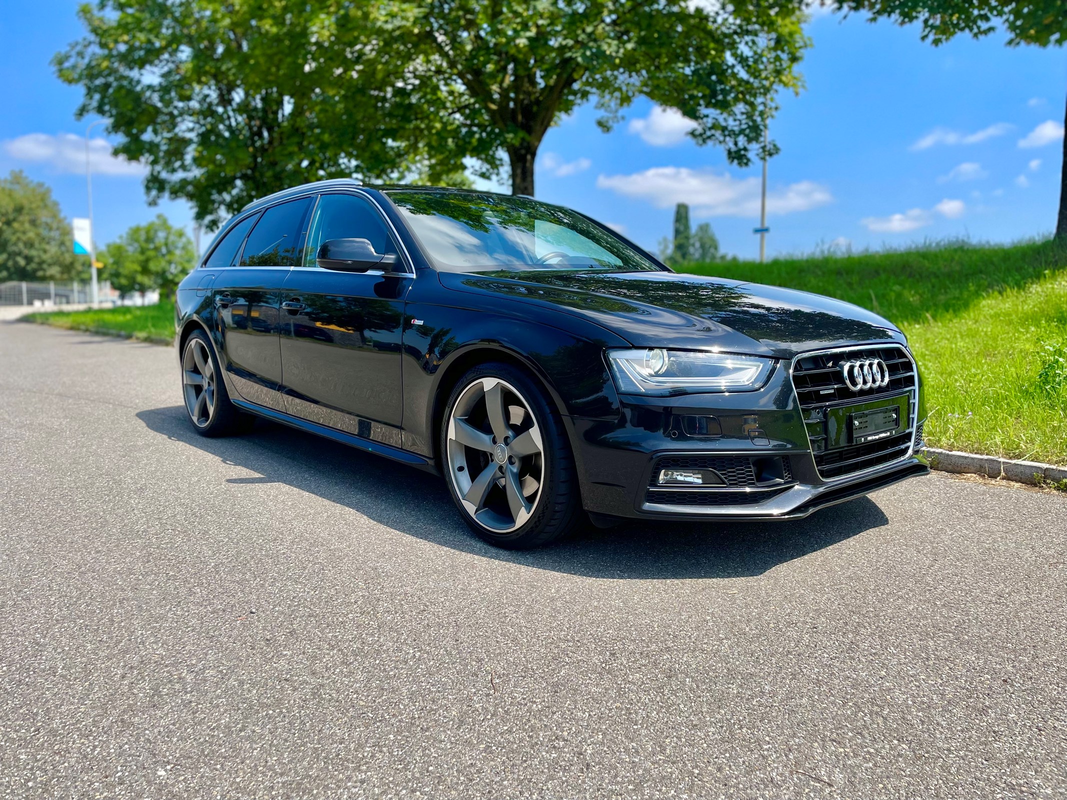 AUDI A4 Avant 2.0 TFSI quattro s-tronic