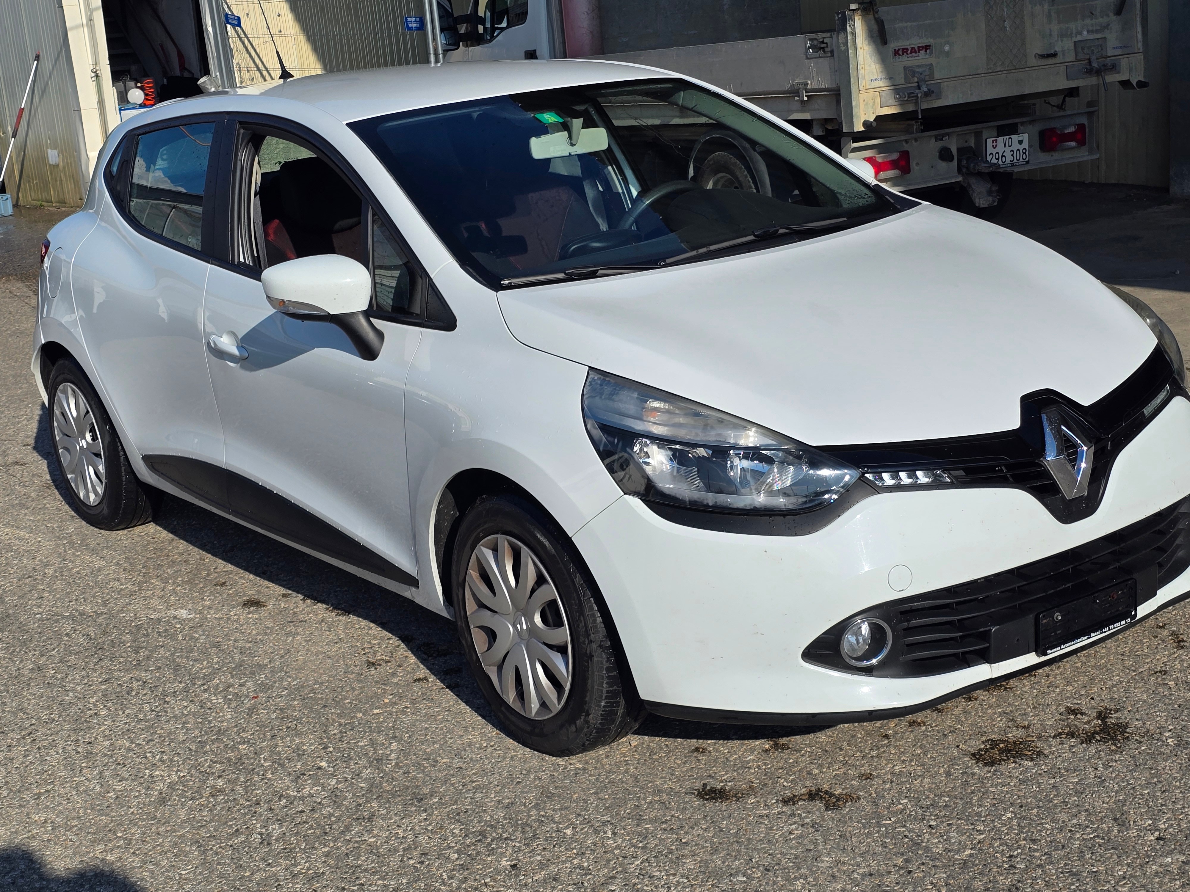 RENAULT Clio Grandtour 1.2 16V T Dynamique EDC