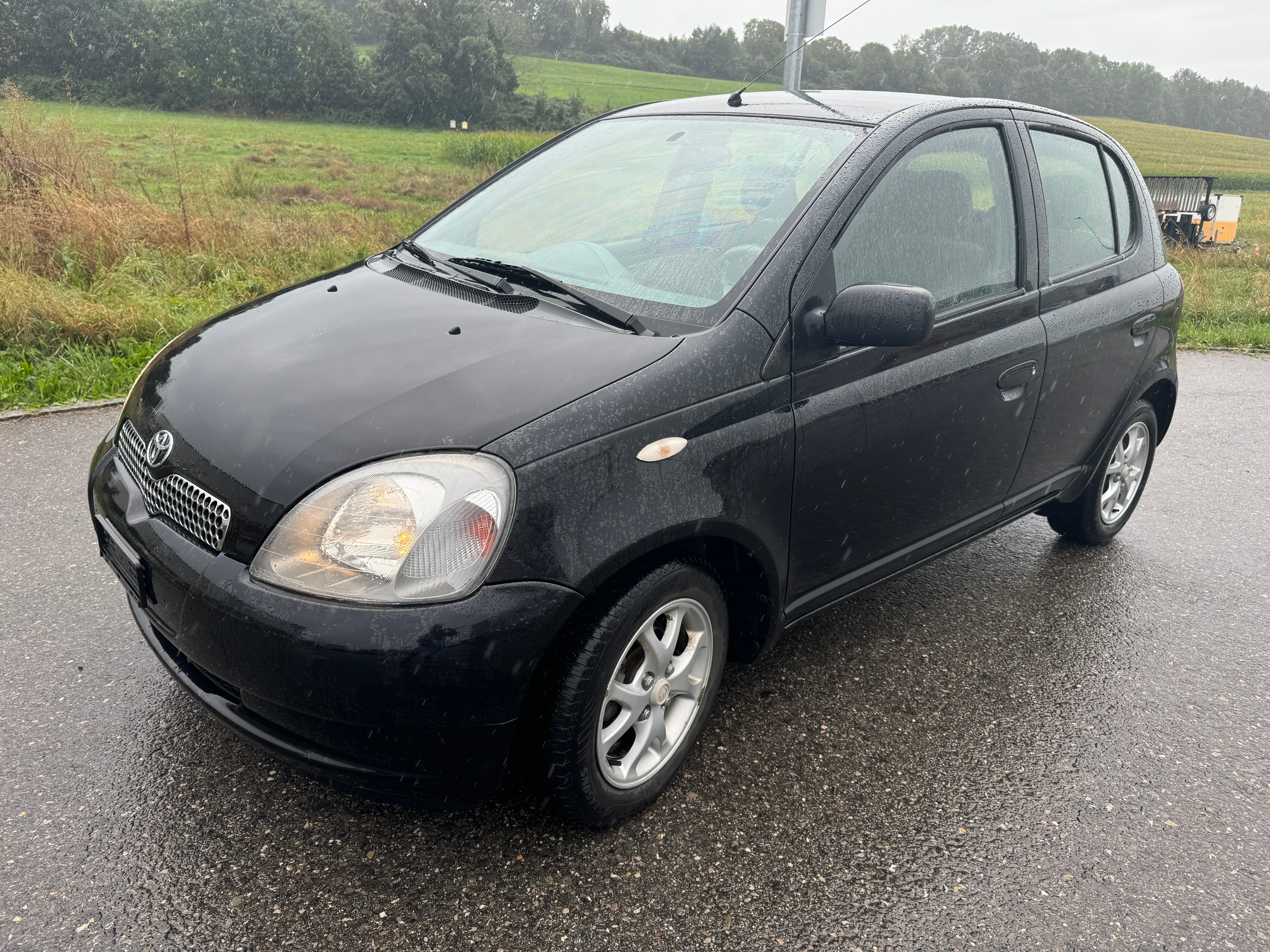 TOYOTA Yaris 1.3 Linea Luna