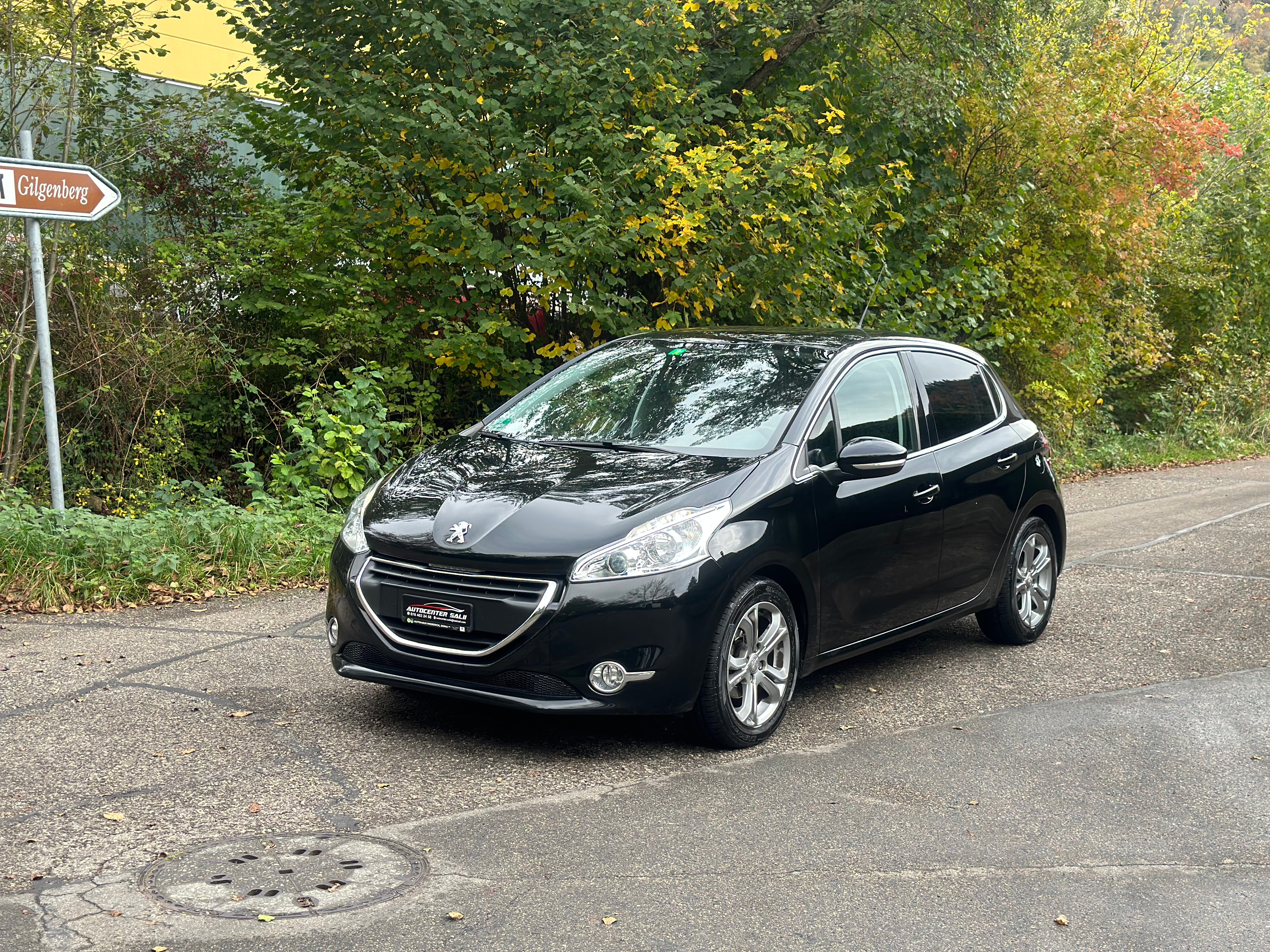 PEUGEOT 208 1.2 THP Allure