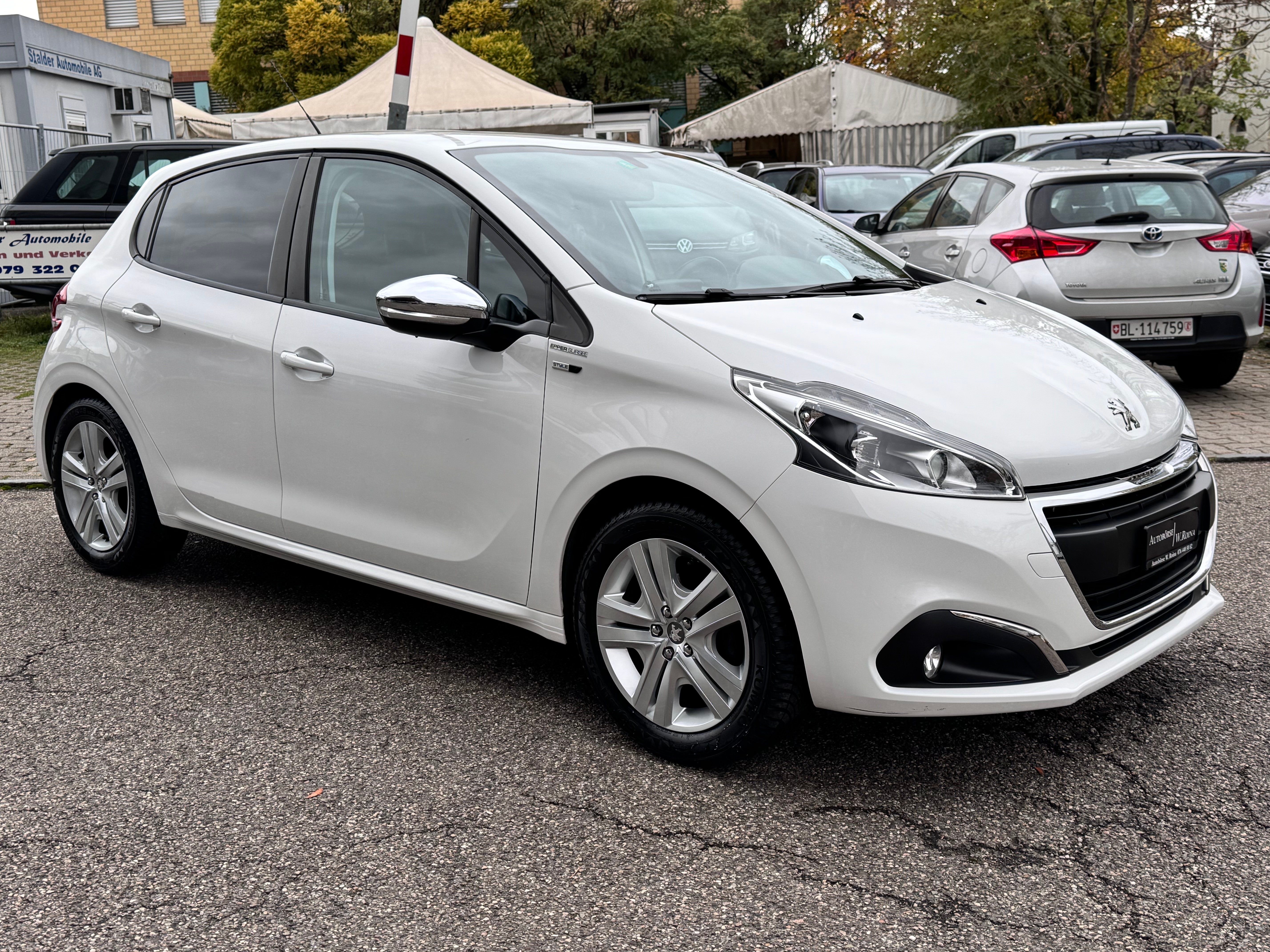 PEUGEOT 208 1.2 PureTech Style