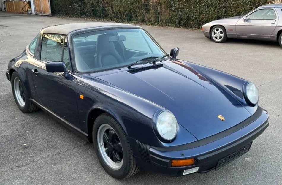 PORSCHE 911 Carrera Targa