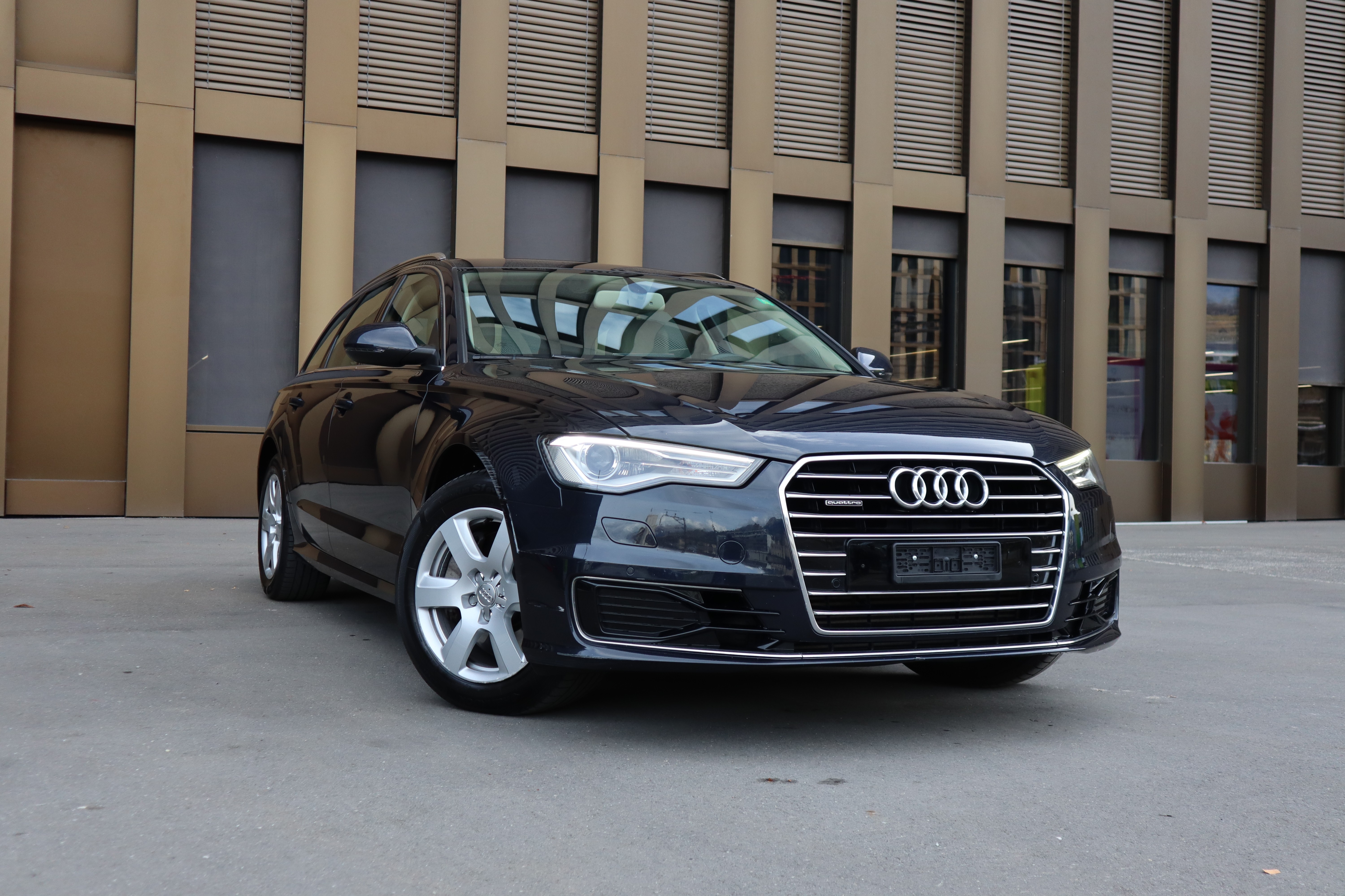 AUDI A6 Avant 3.0 TDI V6 quattro S-tronic