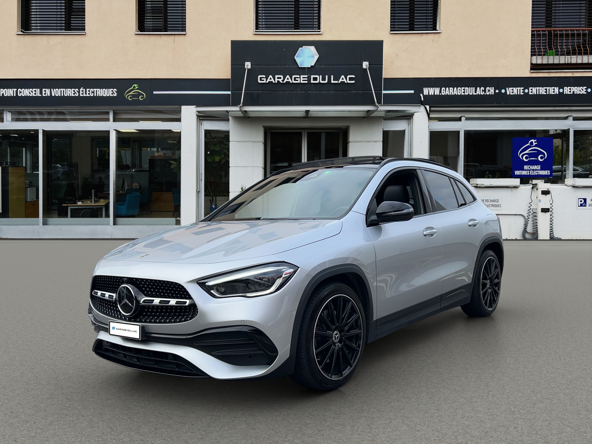 MERCEDES-BENZ GLA 250 4Matic AMG Line 8G-DCT