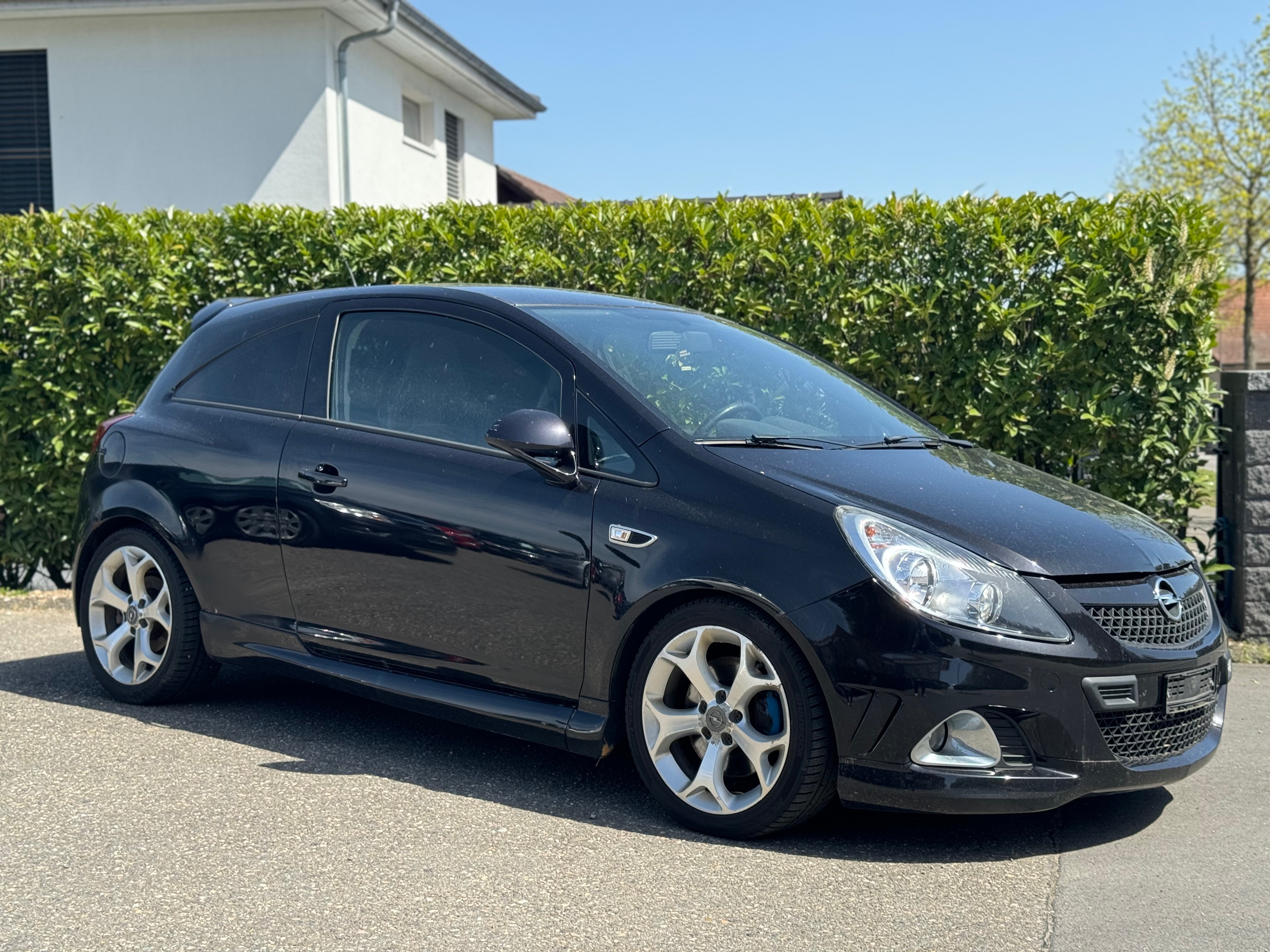 OPEL Corsa 1.6 Turbo OPC