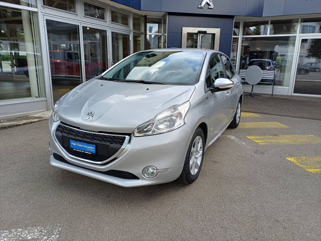 PEUGEOT 208 1.2 PureTech Style