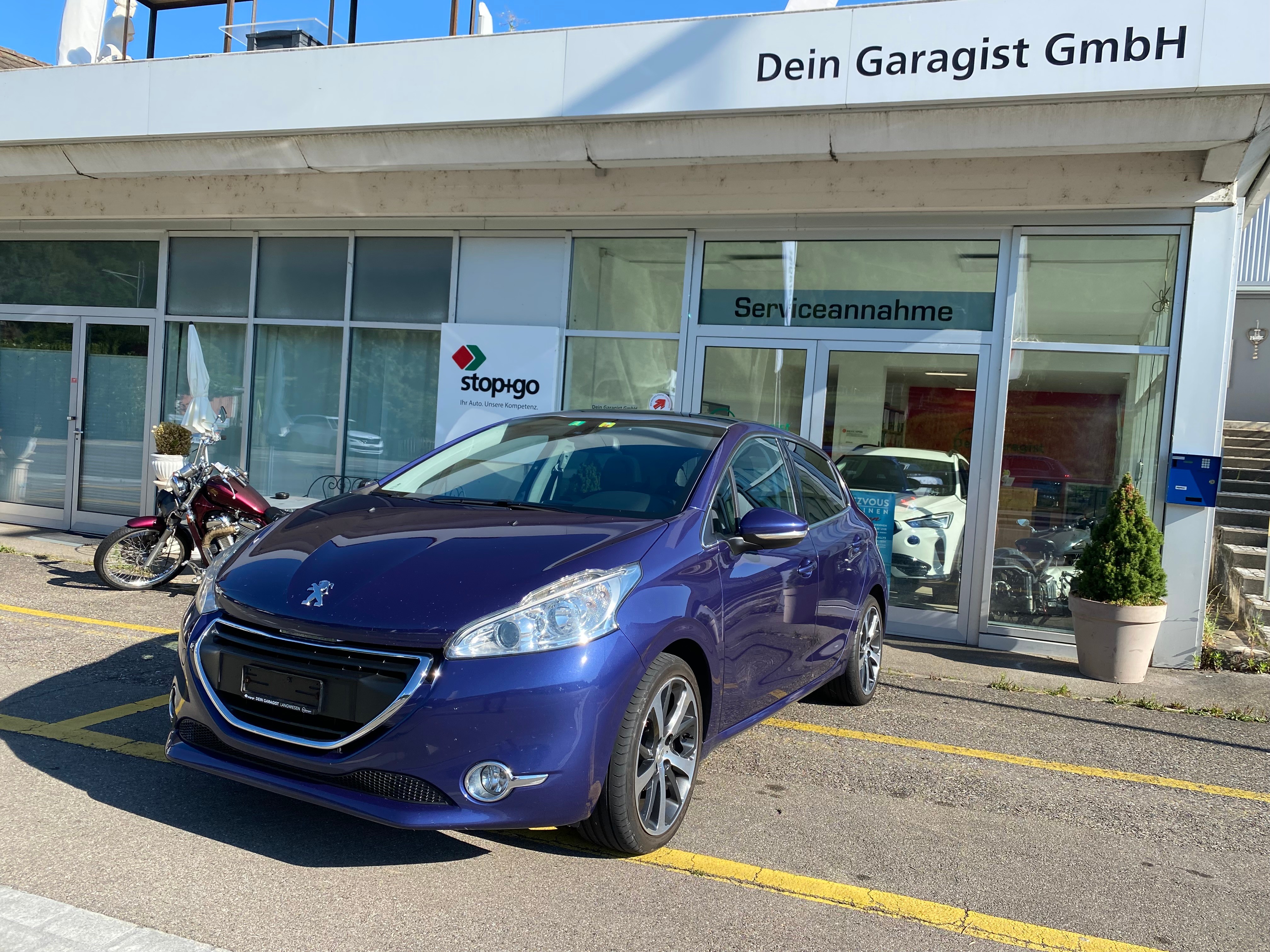 PEUGEOT 208 1.6 BlueHDi Allure