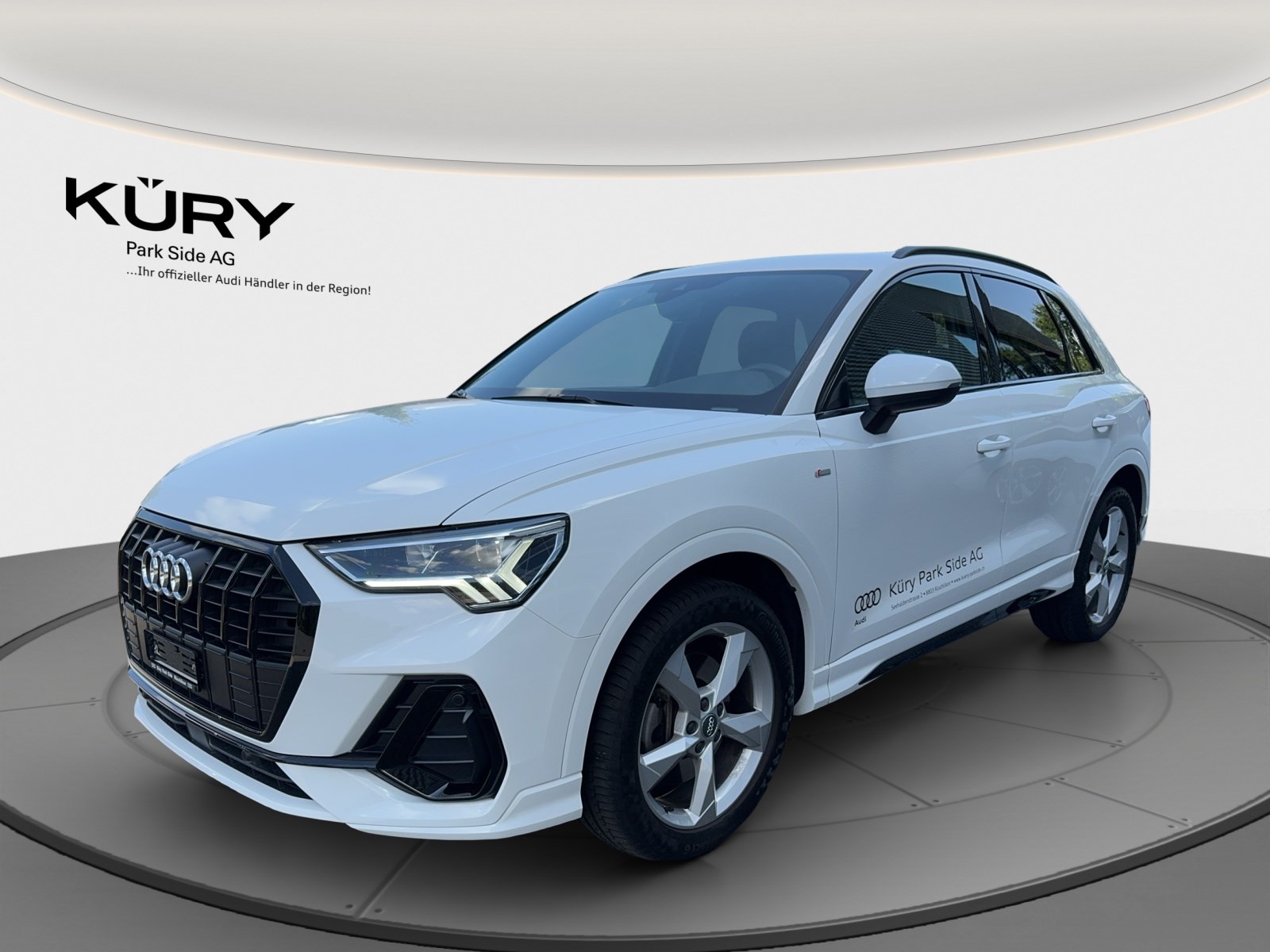 AUDI Q3 40 TFSI S line quattro S-tronic