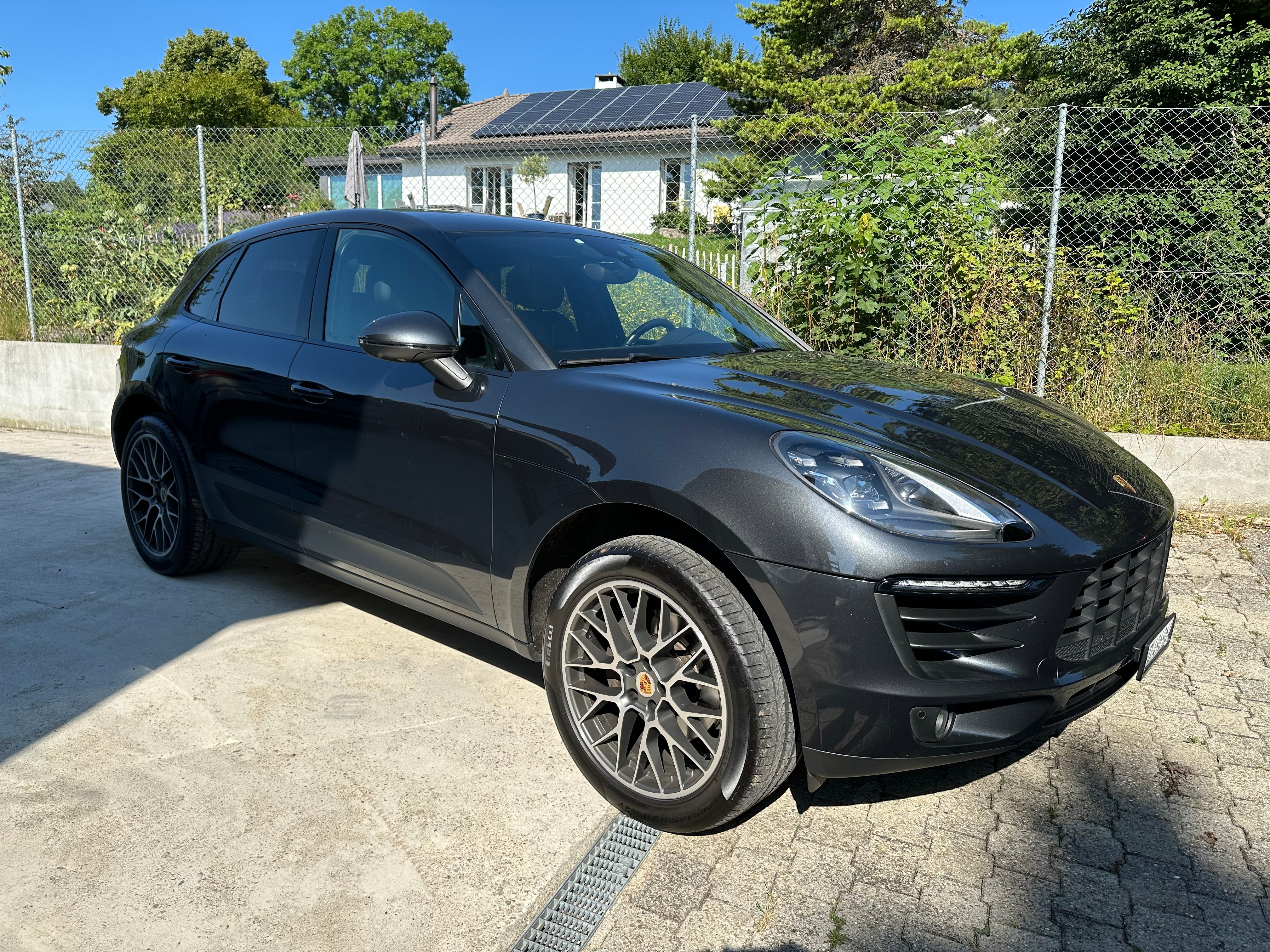 PORSCHE Macan PDK