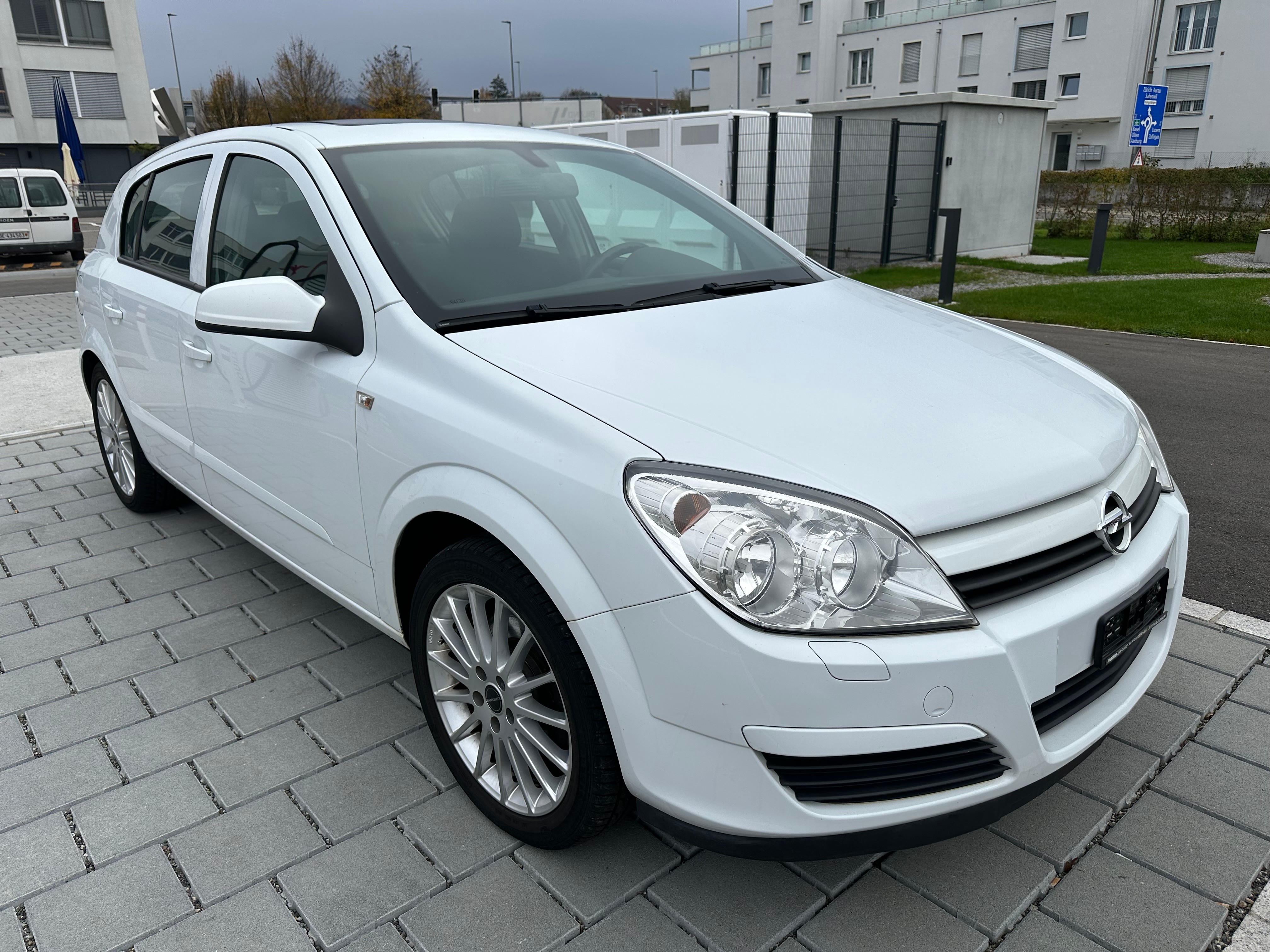 OPEL Astra 1.9 CDTi 16V Enjoy