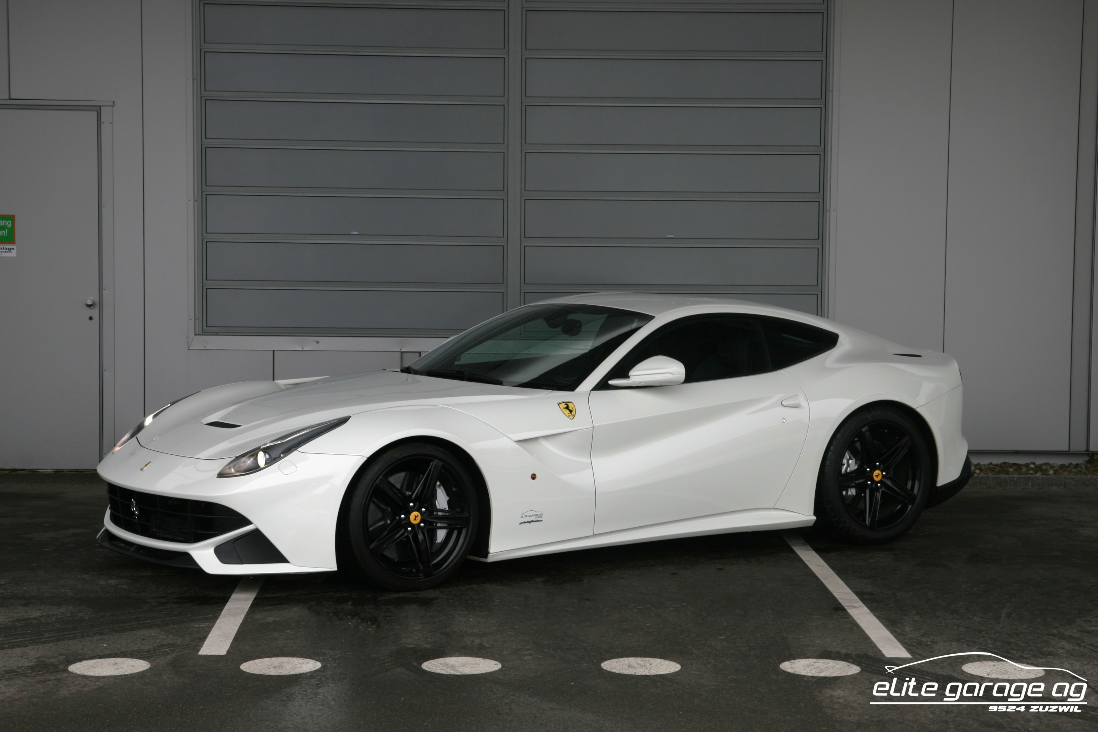 FERRARI F12 Berlinetta