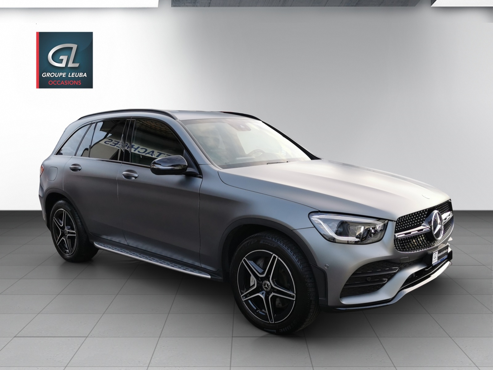 MERCEDES-BENZ GLC 300 AMG Line 4Matic