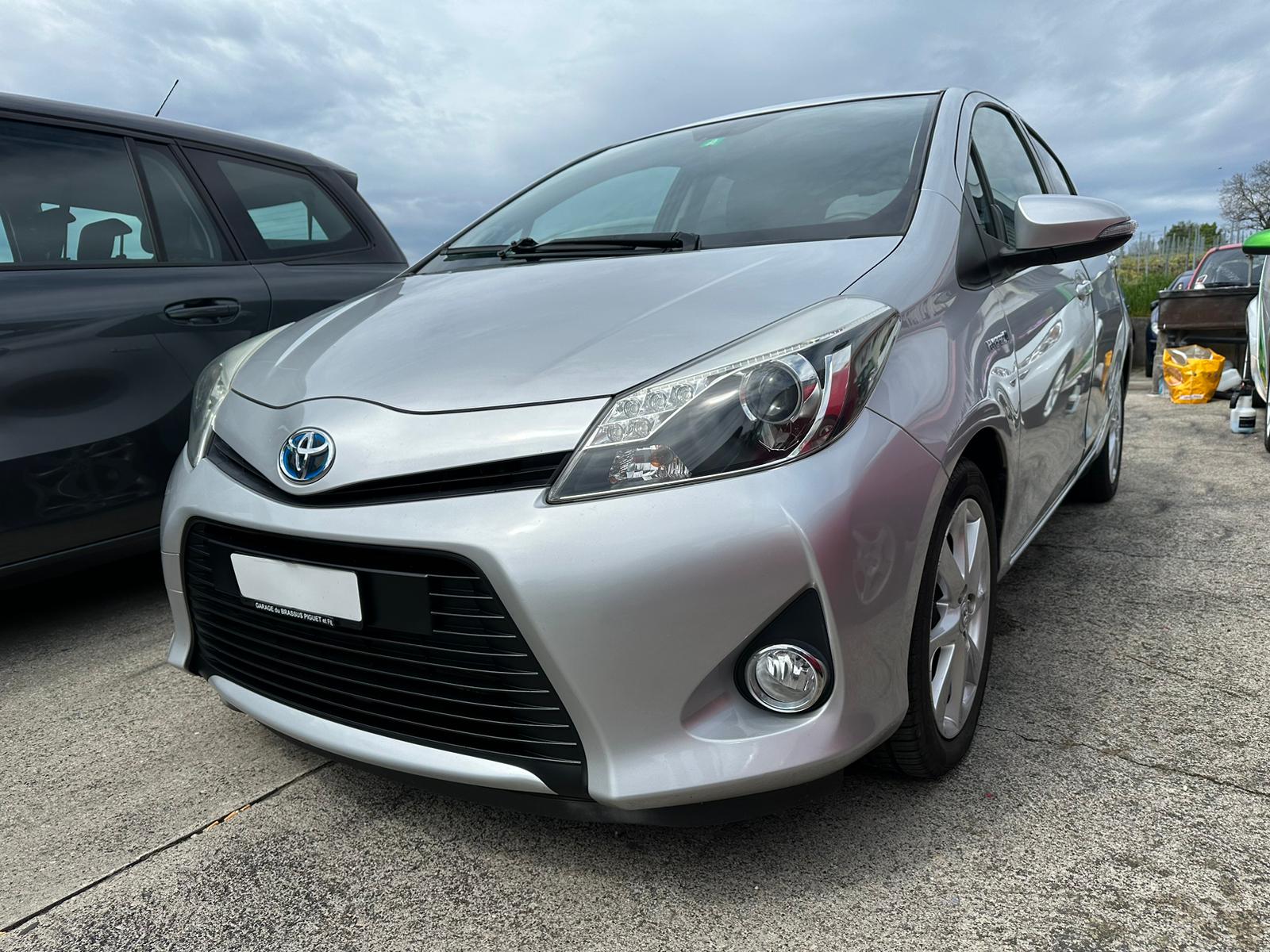 TOYOTA Yaris 1.5 VVT-i Hybrid Sol CVT