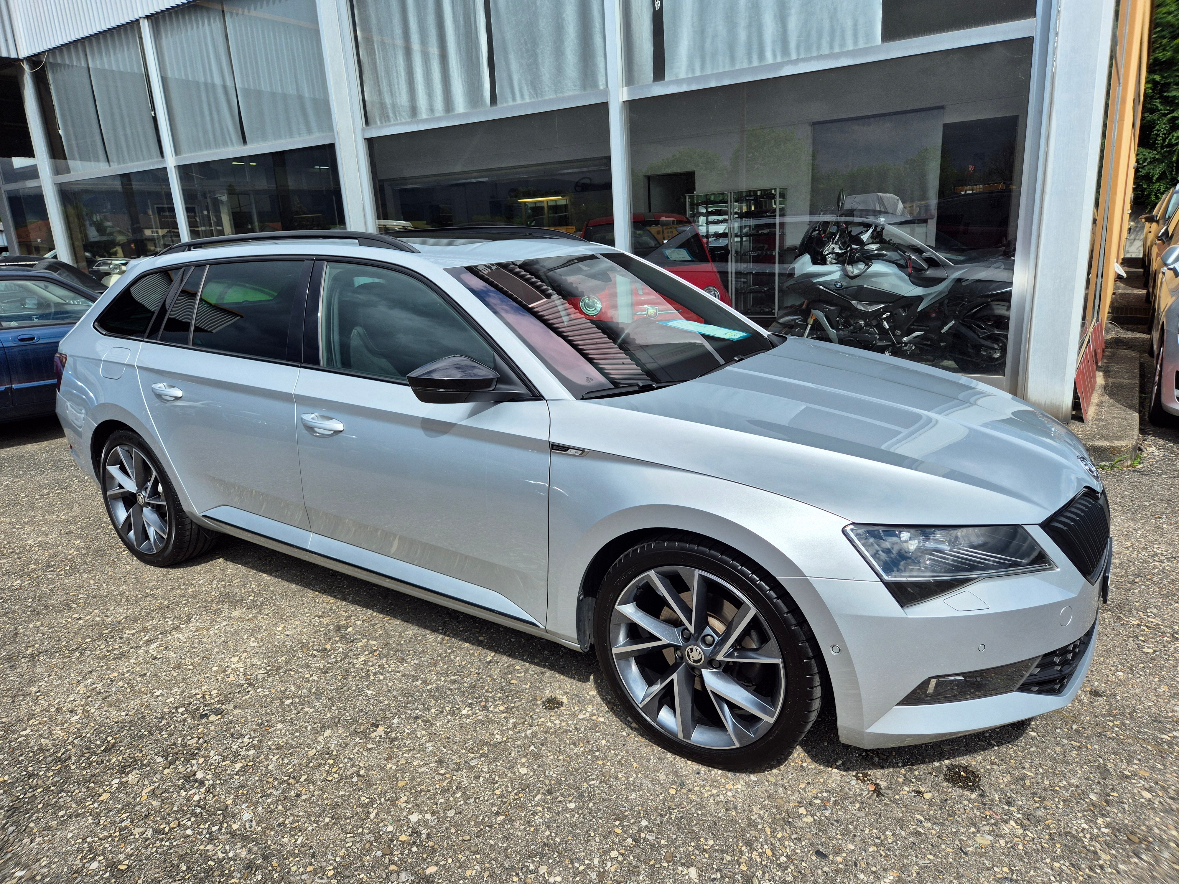 SKODA Superb Combi 2.0 TDi SportLine+ 4x4 DSG