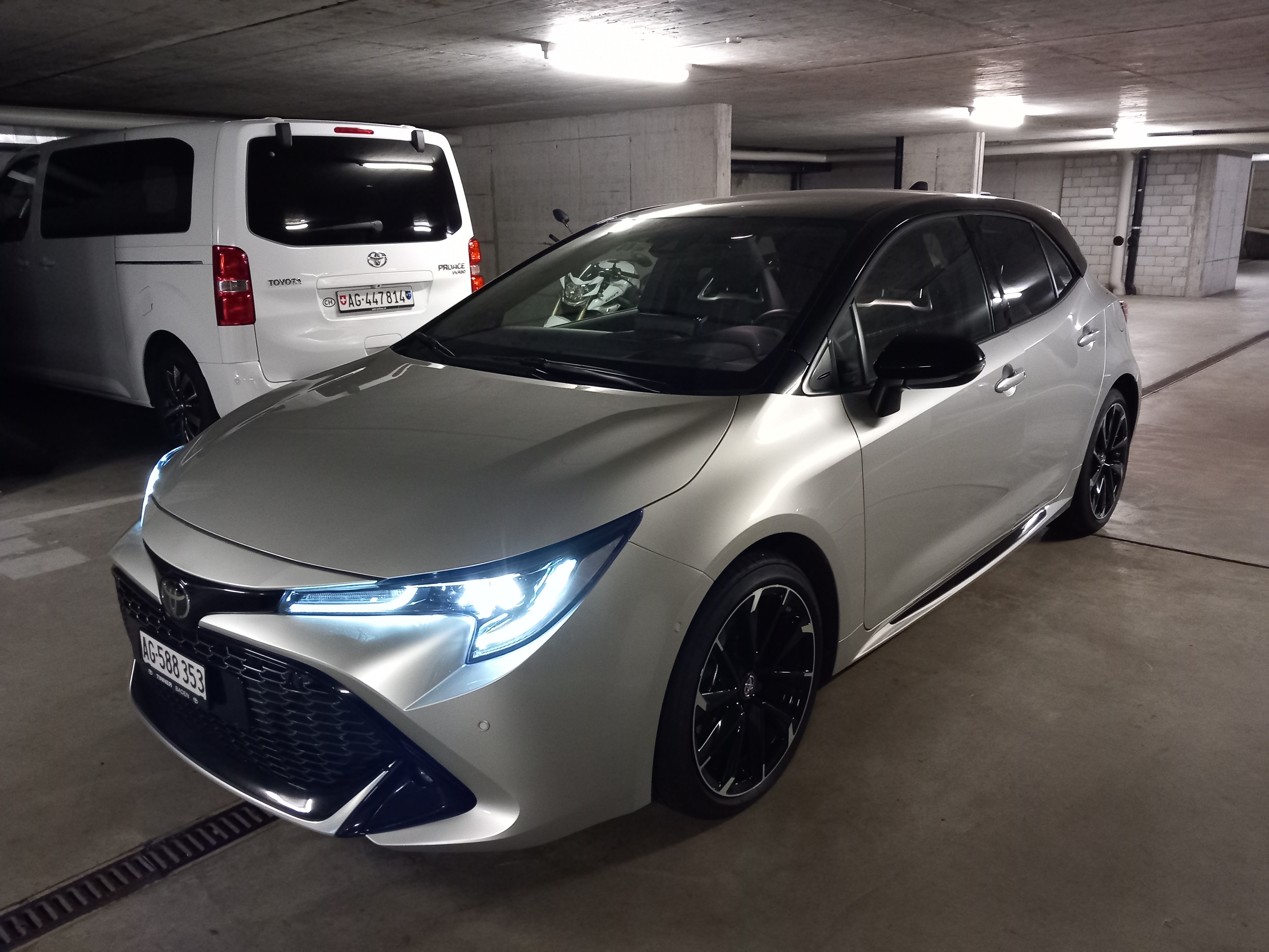 TOYOTA Corolla 2.0 HSD GR-S e-CVT