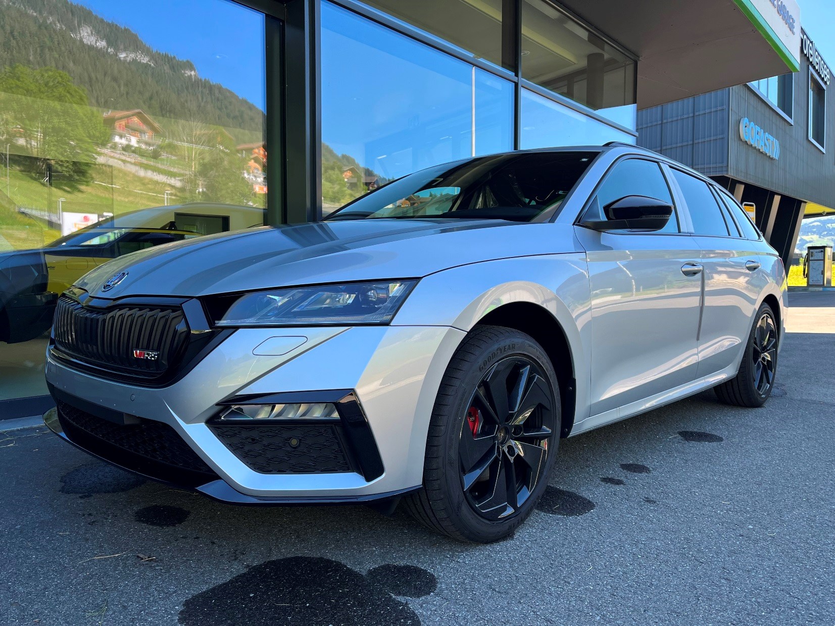 SKODA Octavia Combi 2.0 TDI DSG RS 4x4