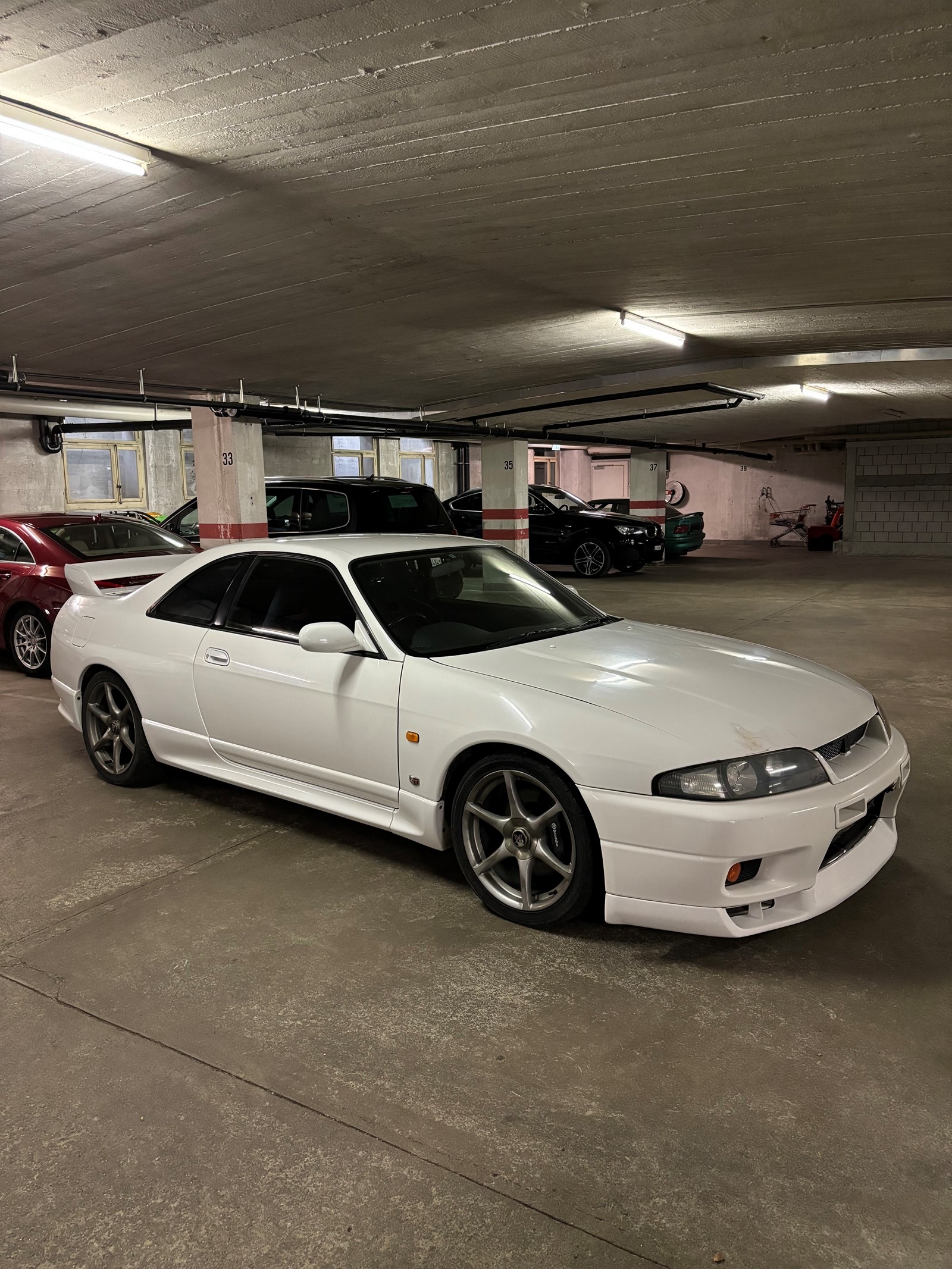 NISSAN Skyline R33 GTR